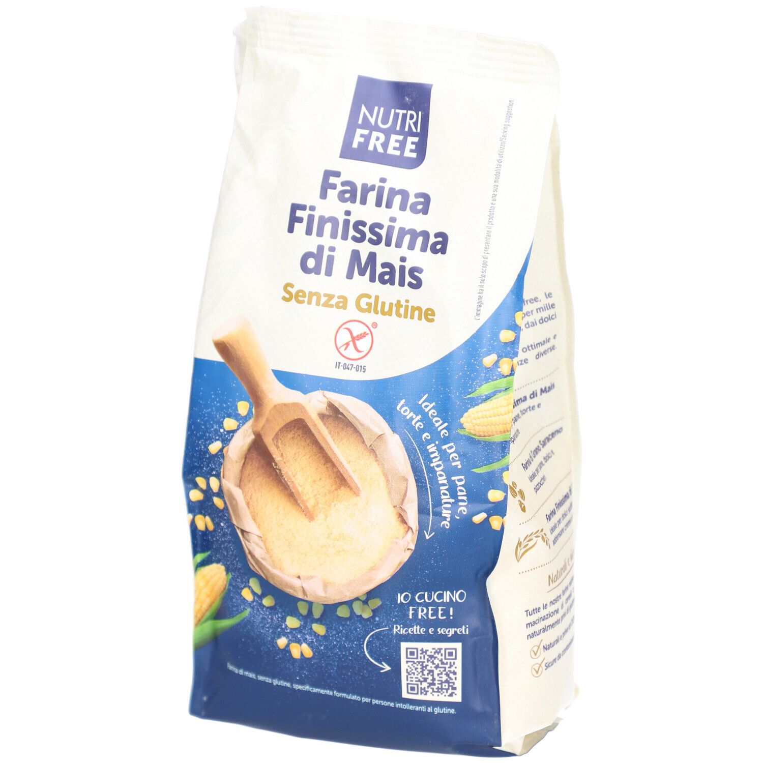 Paquet de farine de maïs sans gluten NUTRIFREE. Inscription : Farina Finissima di Mais, Senza Glutine. Illustration de maïs et cuillère en bois.