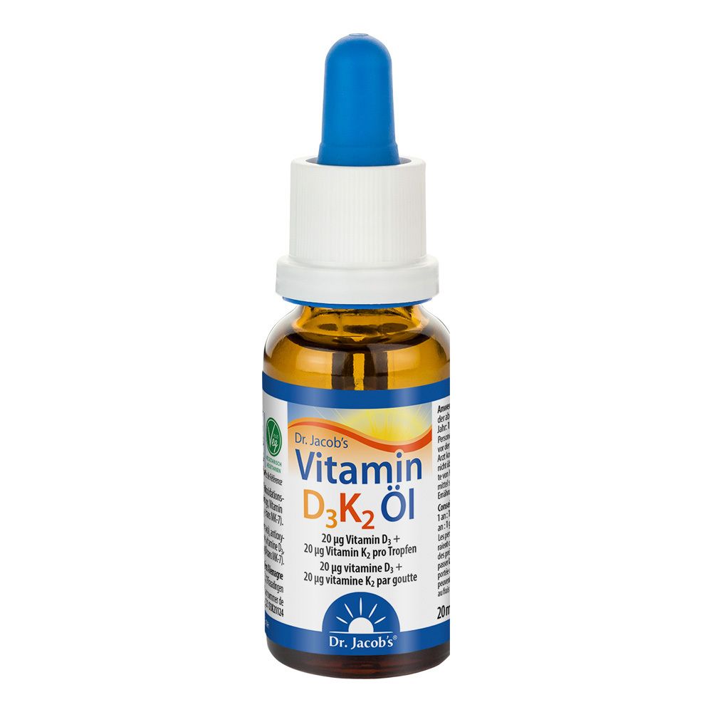 Braune Glasflasche mit blauer Pipette. Enthält Vitamin D3K2 Öl. Aufschrift: Dr. Jacob's Vitamin D3K2 Öl.