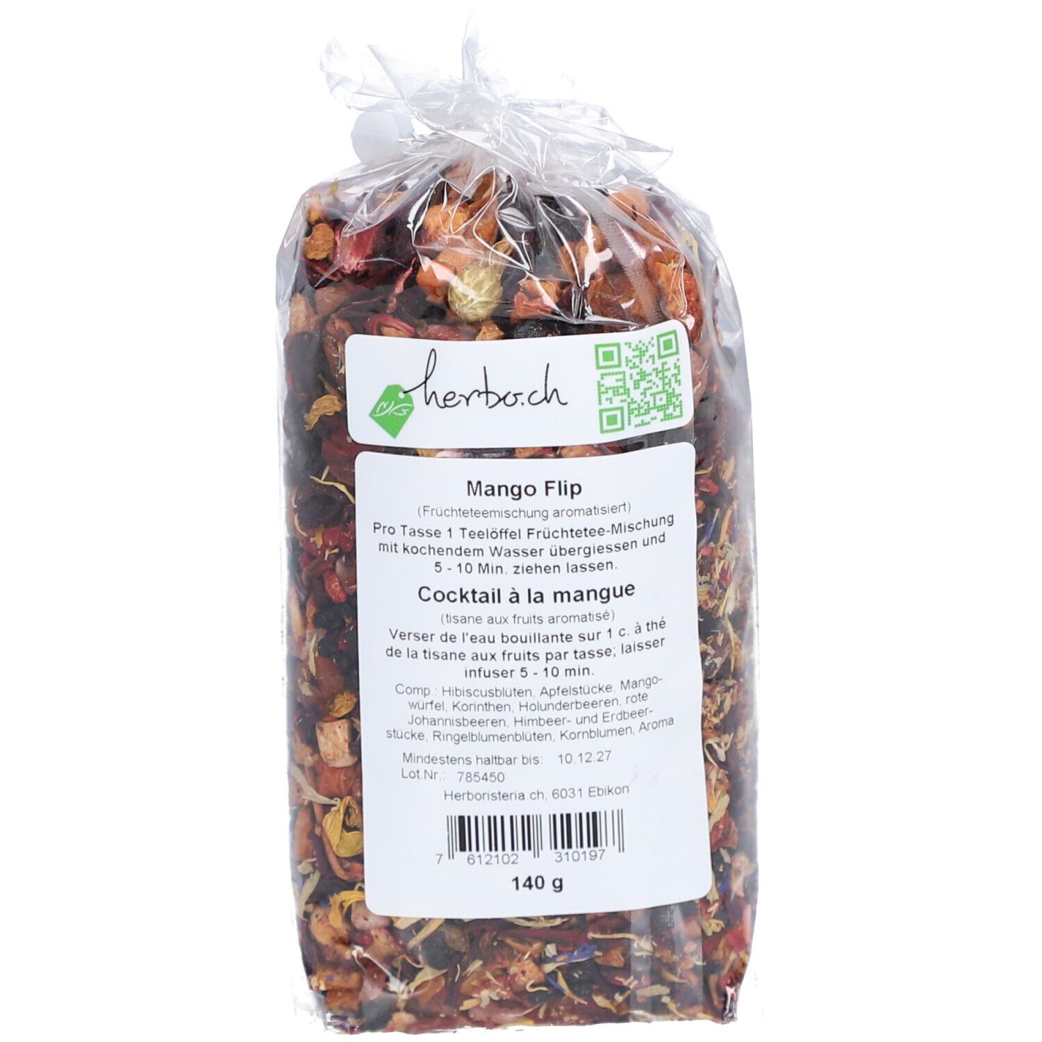 Sachet transparent de mélange de fruits. Étiquette avec texte Mango Flip, code QR, 140g.