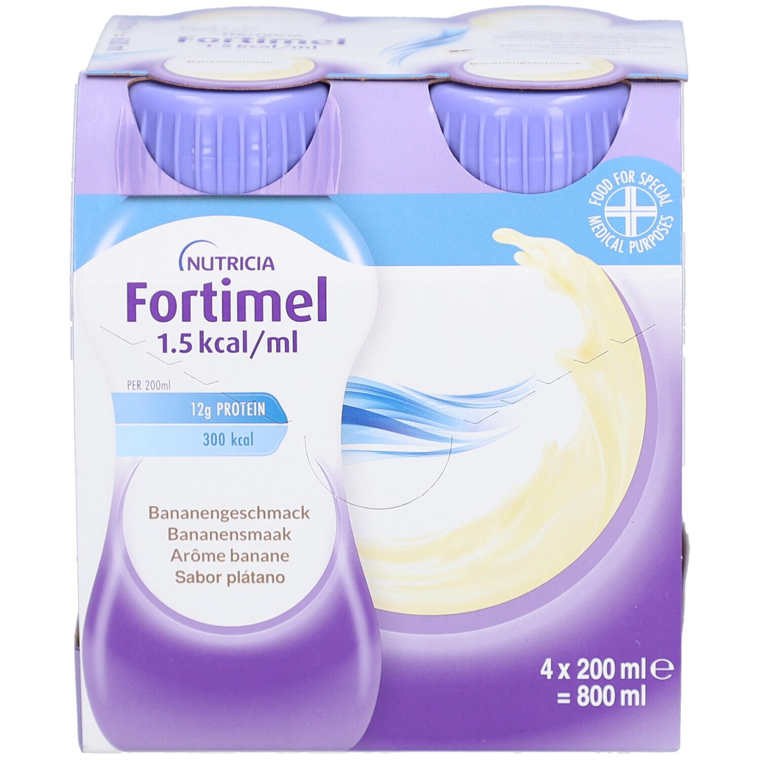 Emballage de quatre bouteilles Fortimel 1,5 kcal/ml. Goût banane. Bouchons violets, bouteilles blanches avec texte bleu. 4 x 200 ml.