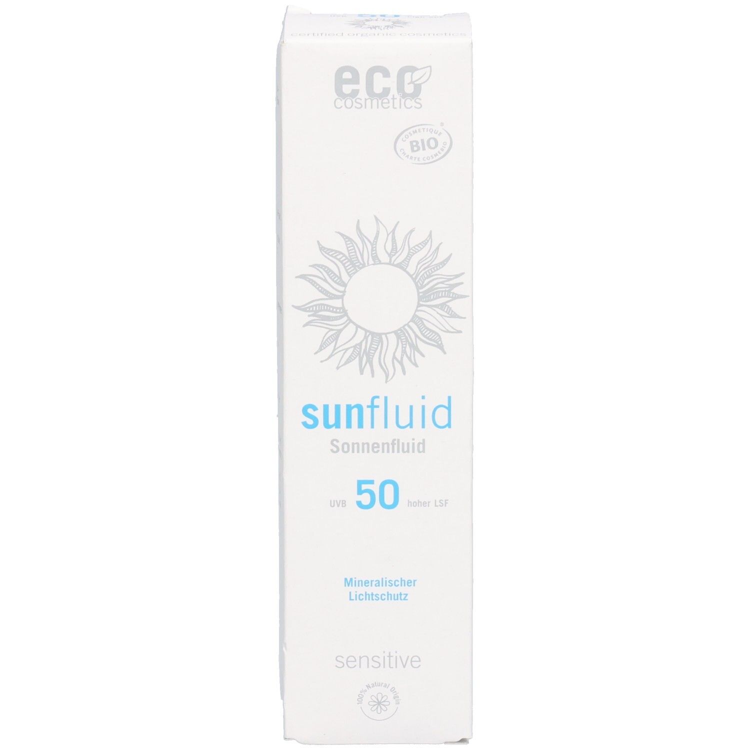 Weiße Produktverpackung mit blauem Aufdruck. Enthält Sonnenfluid LSF 50 sensitive. Logo: ECO cosmetics. Mit Sonnenblumen-Design.