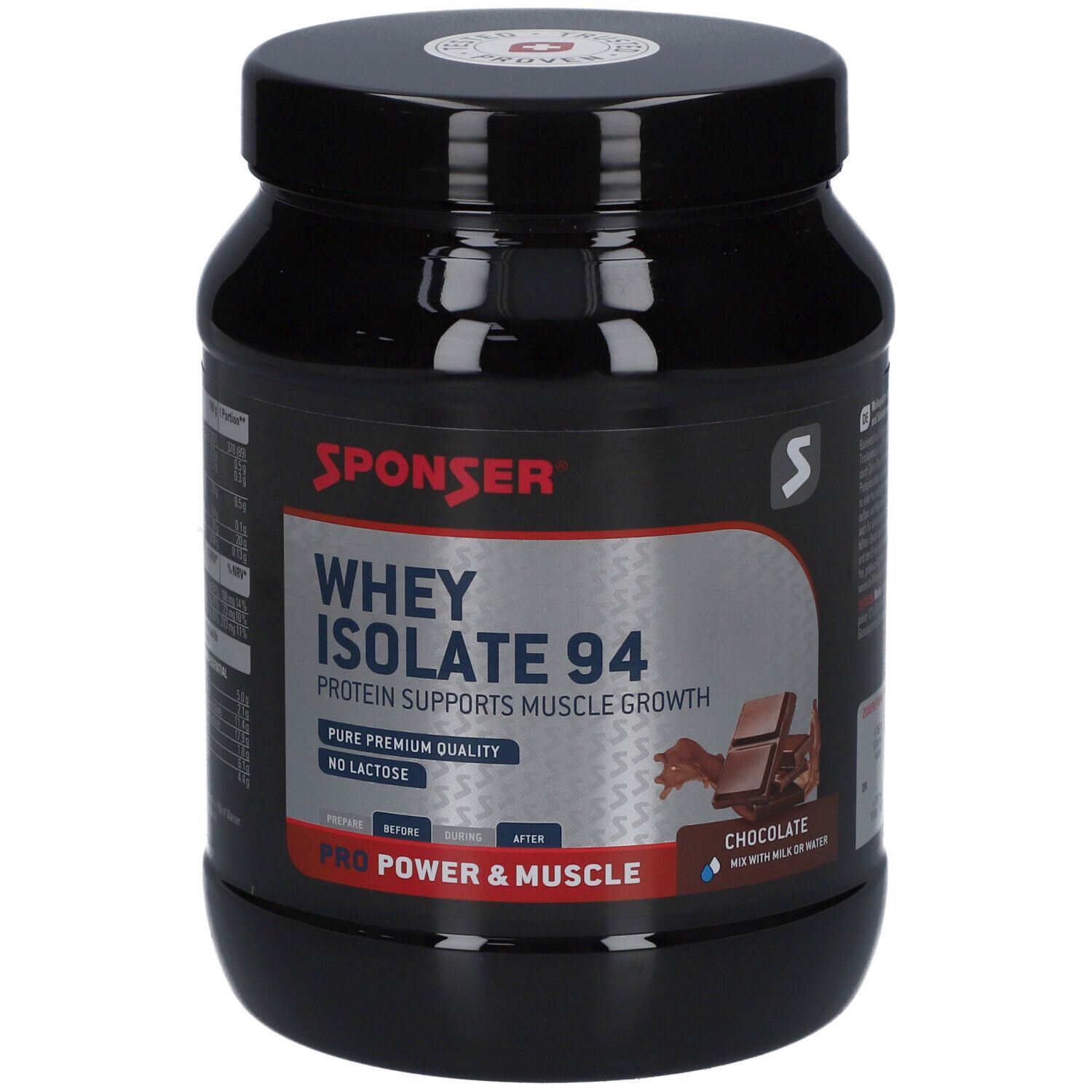Schwarzes Whey Isolate 94-Behälter. Aufschrift: SPONSER, Whey Isolate 94, Protein unterstützt Muskelwachstum. Geschmack: Schokolade.
