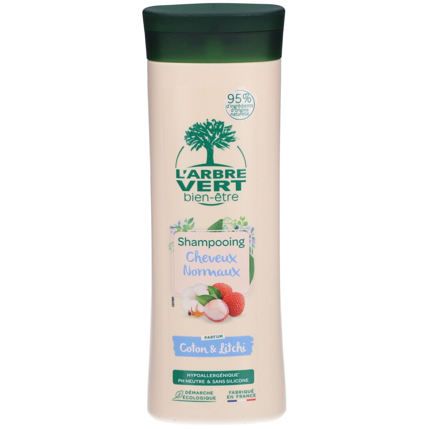 Beige Shampoo-Flasche mit grünem Deckel. Logo: Baum mit Schriftzug L'ARBRE VERT. Text: Shampooing Cheveux Normaux, Coton & Litchi.