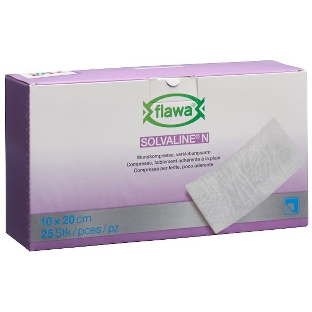 Boîte de compresses Flawa Solvaline N. Nom du produit, dimensions 10x20 cm, 25 pièces. Une compresse est visible à côté.