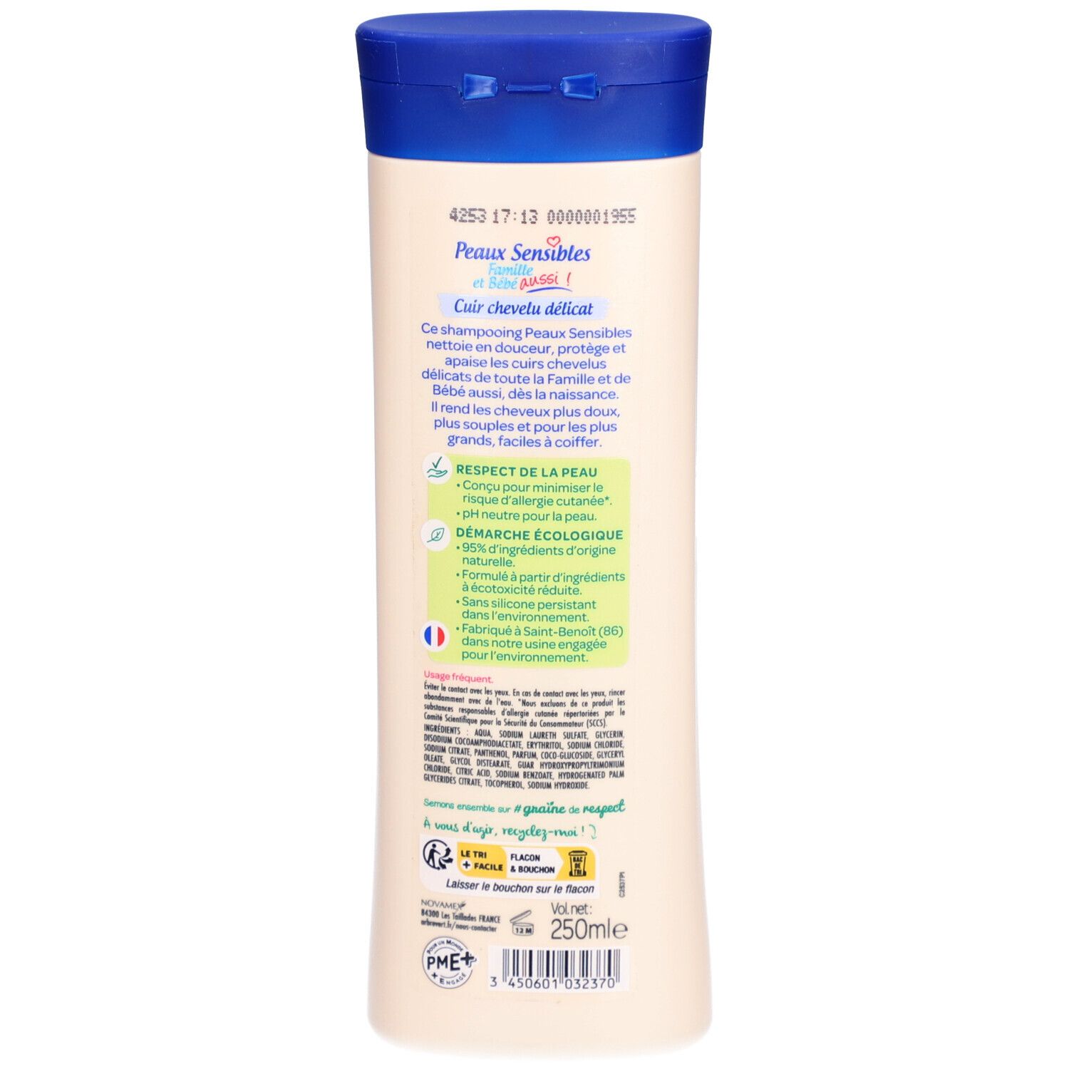 Dos du flacon de shampooing L'ARBRE VERT. Texte: Peaux Sensibles, Cuir chevelu délicat. Informations sur la composition et l'éco-certification.