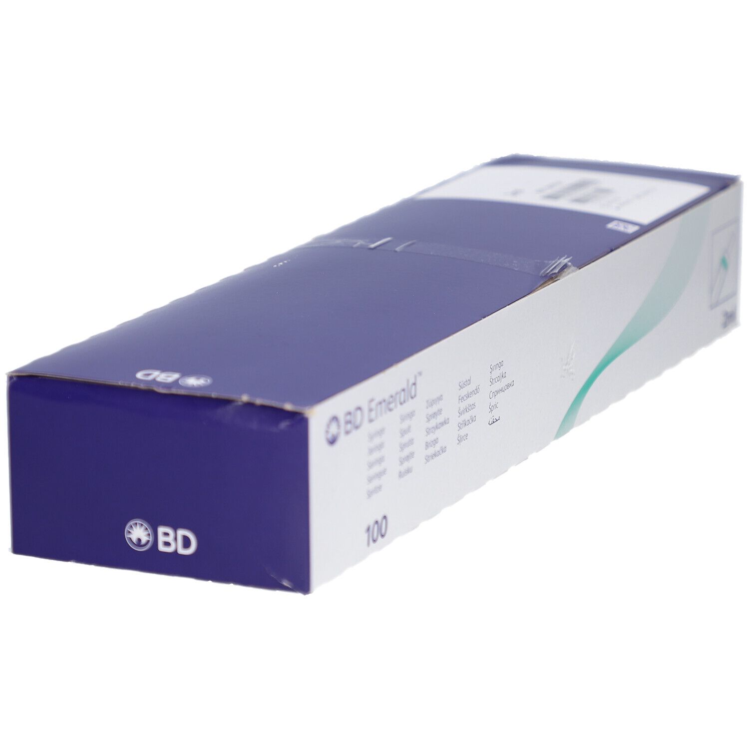 Schrägansicht der Verpackung von BD Emerald Spritzen. Aufschrift: BD Emerald, 100. Blau-weiße Verpackung.