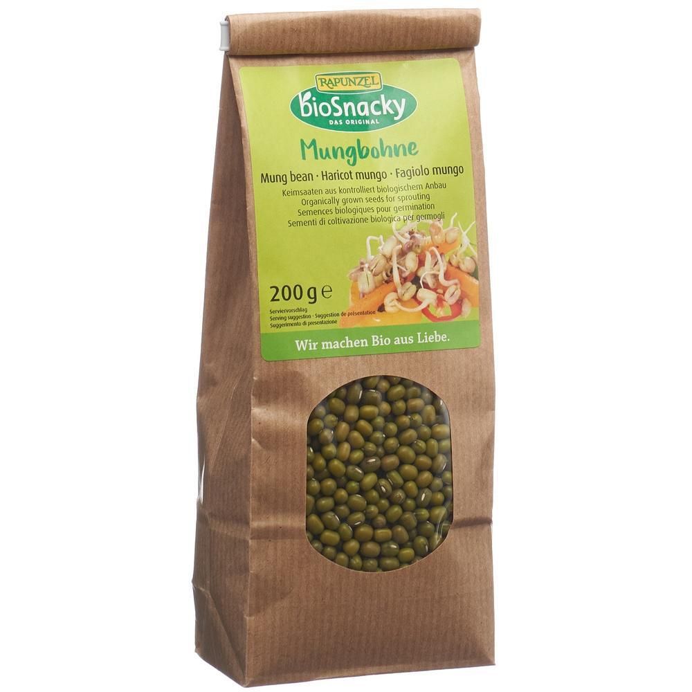 Braune Papiertüte mit Rapunzel BioSnacky Mungbohnen Keimsaat, 200g. Fenster zeigt grüne Bohnen.