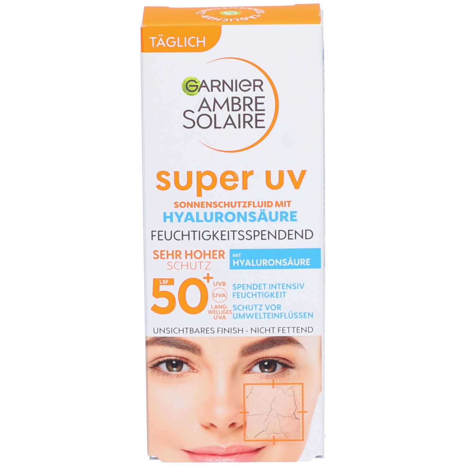 Emballage Garnier Ambre Solaire Super UV fluide solaire. Texte: SPF 50+, acide hyaluronique, hydratant.
