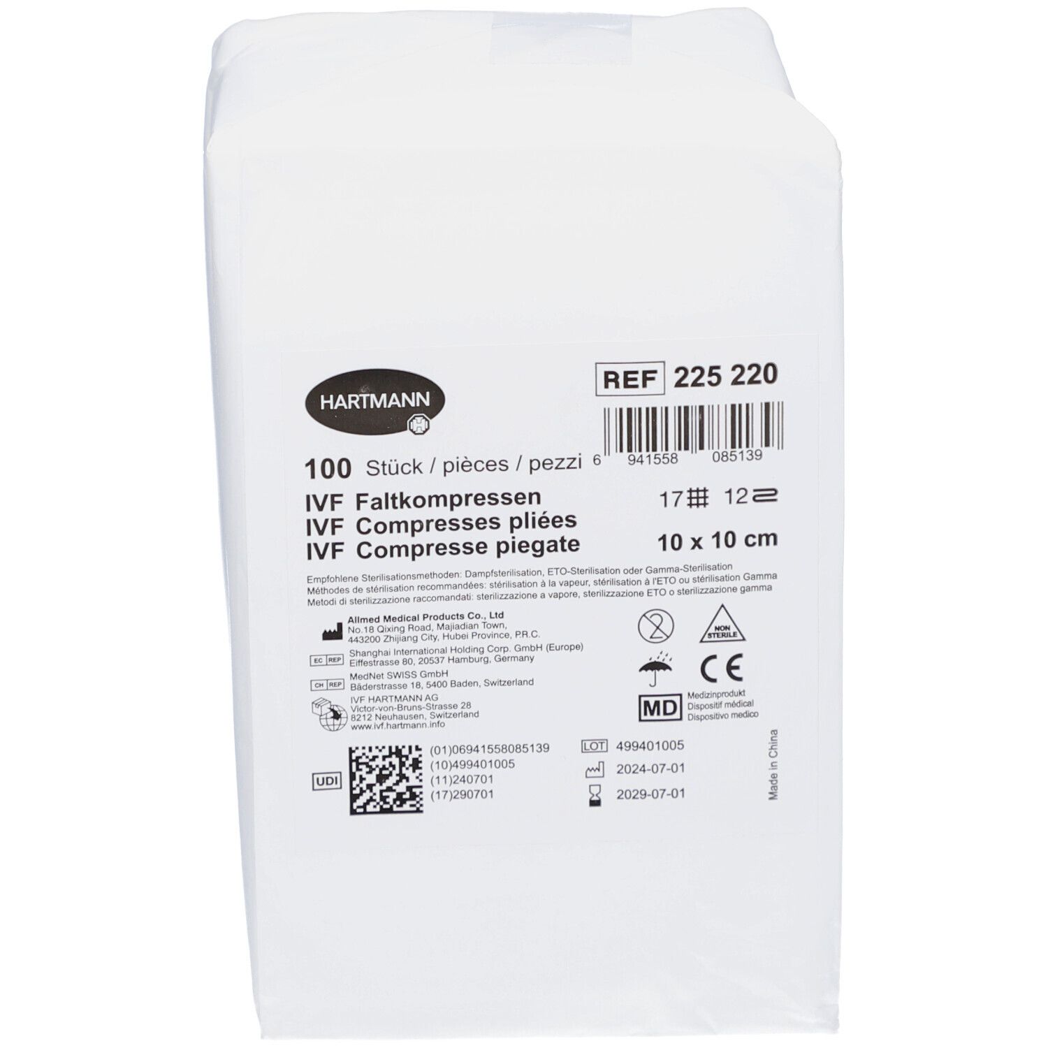 Verpackung mit IVF Faltkompressen. 100 Stück, 10x10 cm. Marke Hartmann. Medizinprodukt mit CE-Kennzeichnung.