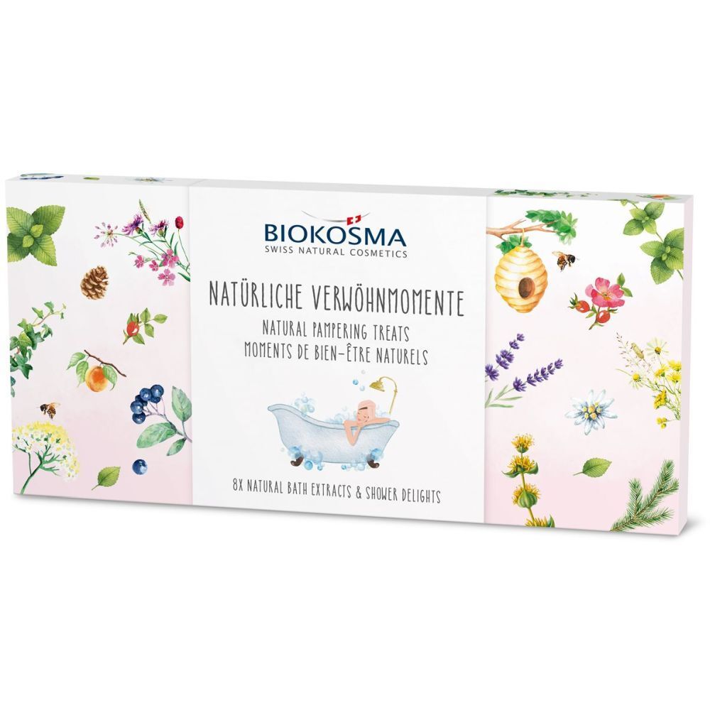 BIOKOSMA Set mit floralem Design. Aufschrift: Natürliche Verwöhnmomente. Enthält 8 Badezusätze & Duschvergnügen.