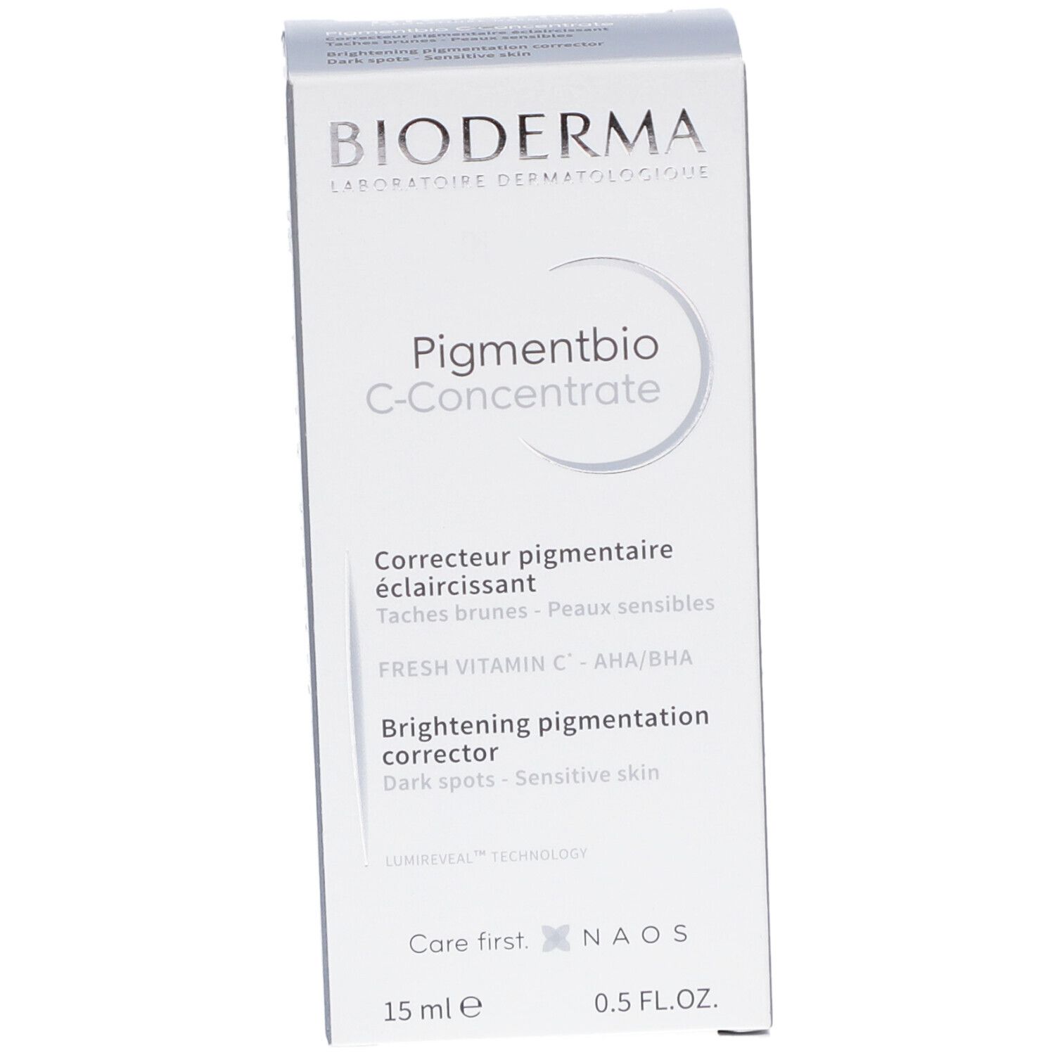 Boîte avec nom de produit et marque. Texte multilingue. 15 ml.