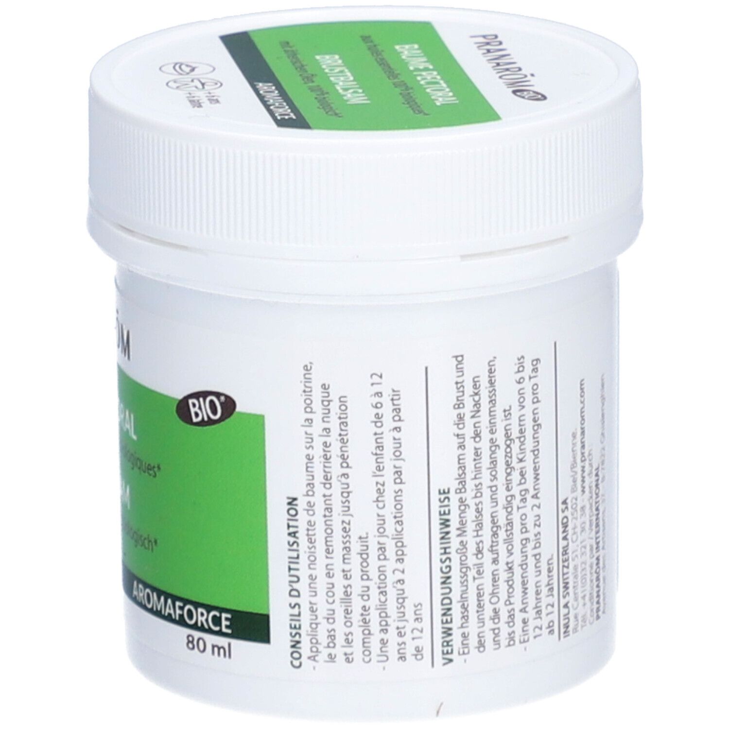 Weißer Tiegel mit grünem Etikett. Aufschrift: PRANAROM, BAUME PECTORAL, BRUSTBALSAM. Text mit Anwendungshinweisen.