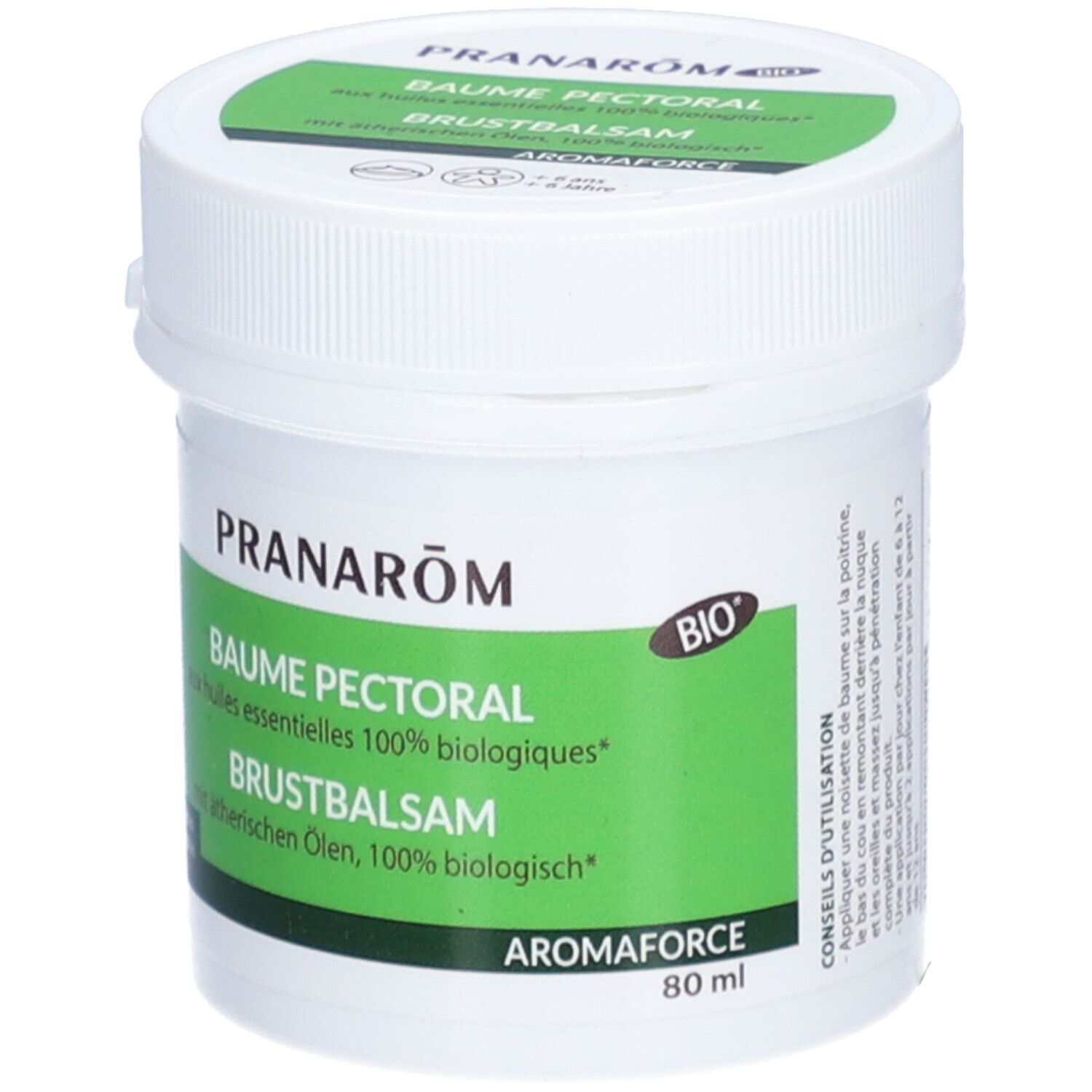Weißer Tiegel mit grünem Etikett. Aufschrift: PRANAROM, BAUME PECTORAL, BRUSTBALSAM, AROMAFORCE. BIO-Siegel.