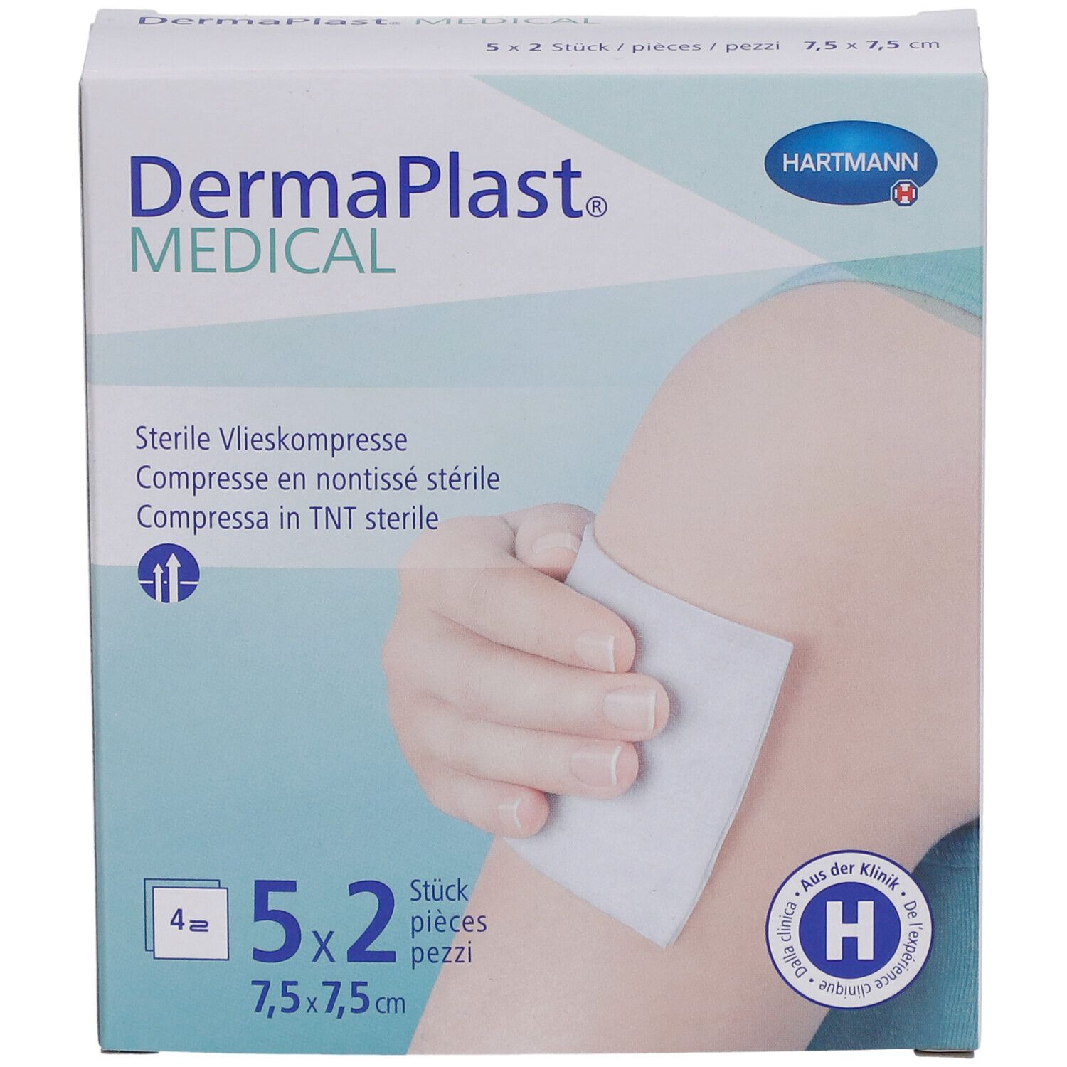 Dermaplast Medical Vlieskompresse Verpackung. 5x2 Stück, 7,5x7,5 cm. Auf der Verpackung ist ein Arm mit Kompresse abgebildet.