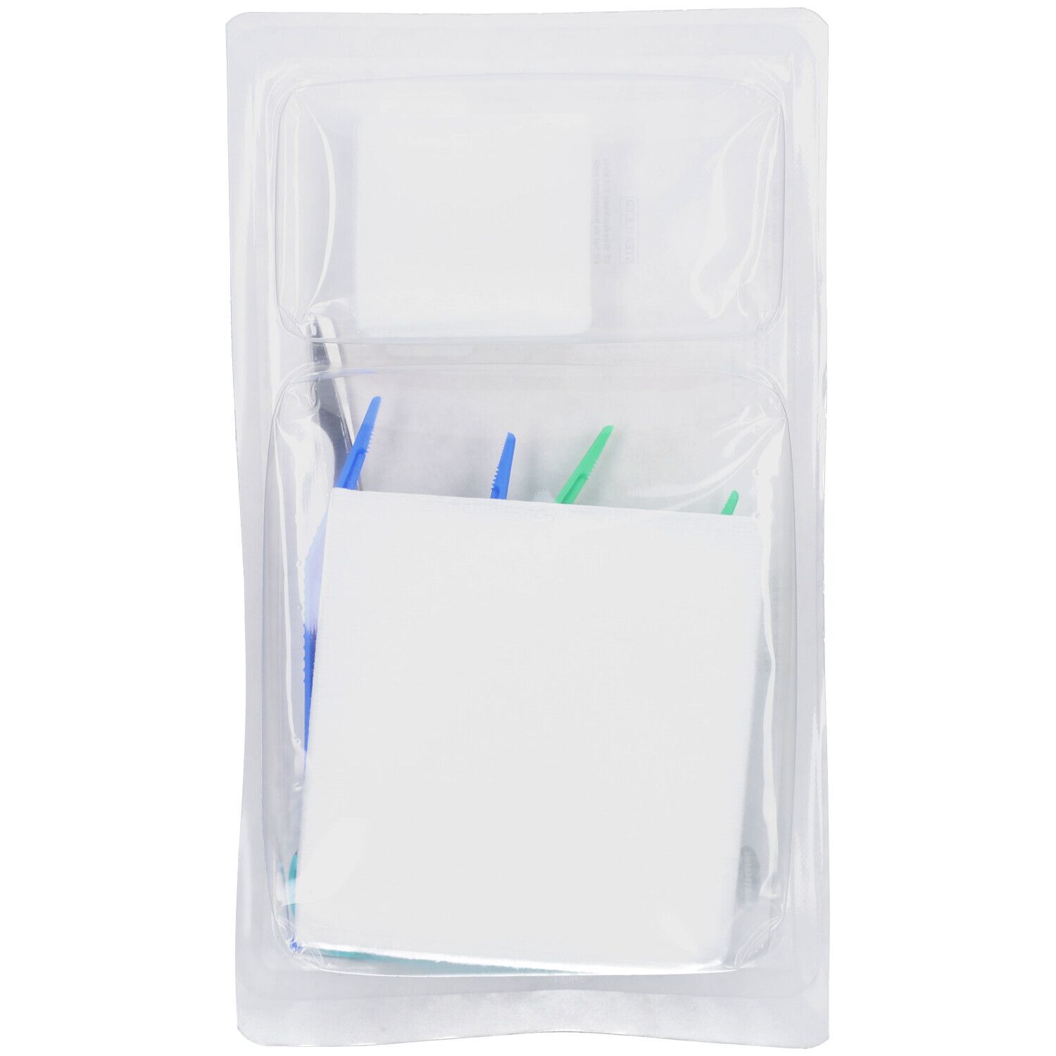 Trousse de premiers soins en emballage transparent. Contient tampons, pinces et compresses. Articles médicaux stériles.
