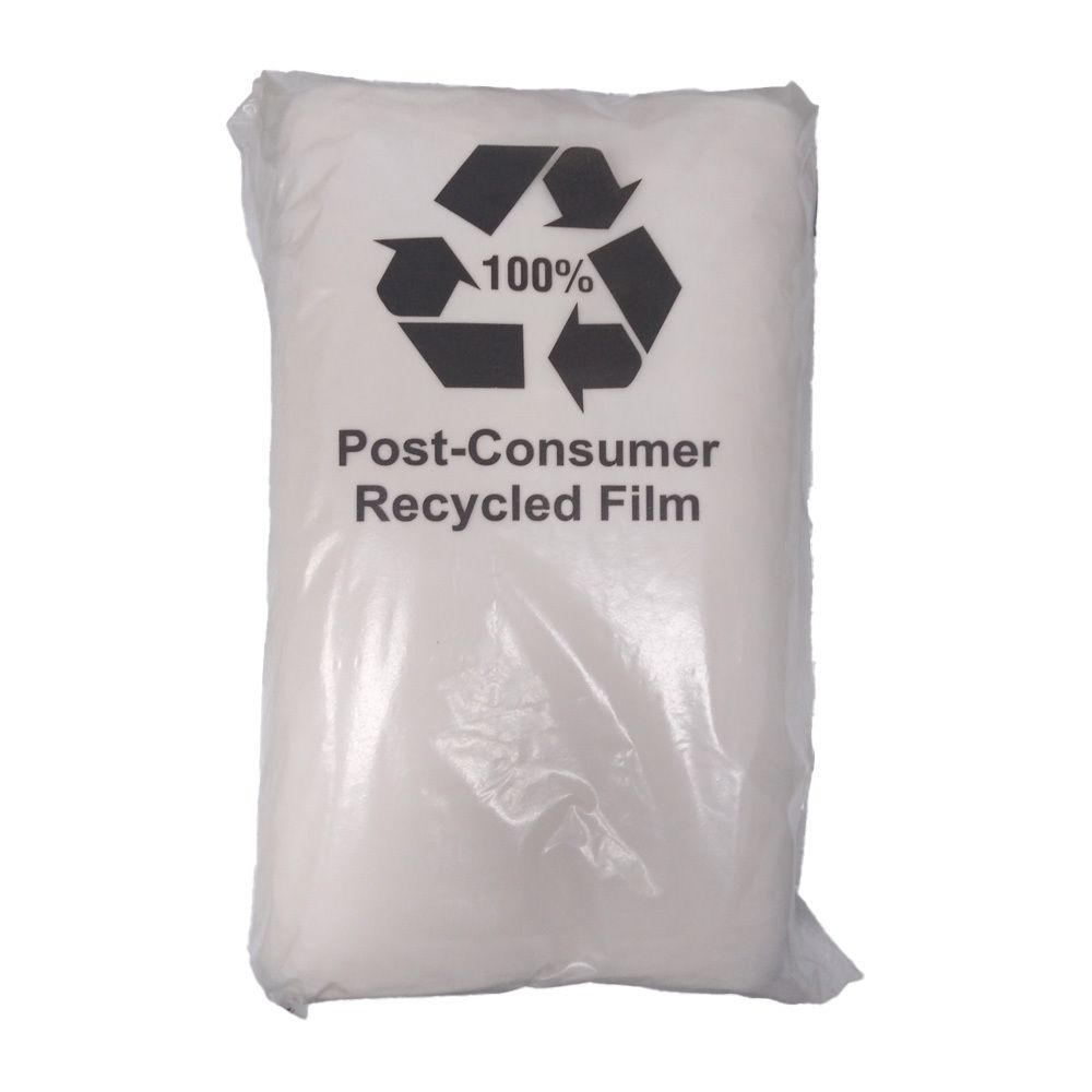 Verpackung mit Recycling-Symbol und Text '100% Post-Consumer Recycled Film'.