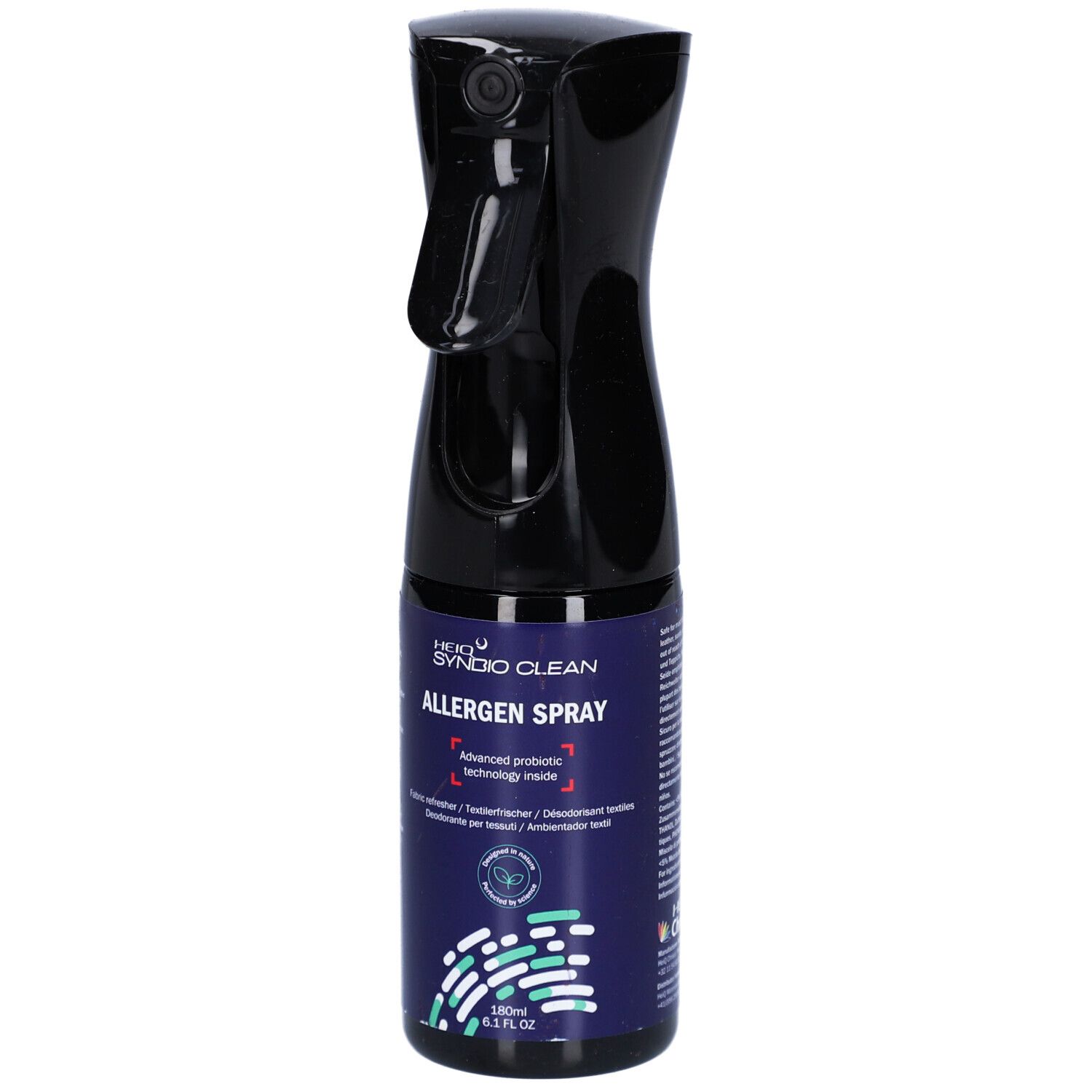 Blaue Sprühflasche mit schwarzem Sprühkopf. Aufschrift: HEIQ SYNBIO CLEAN ALLERGEN SPRAY. 180 ml.