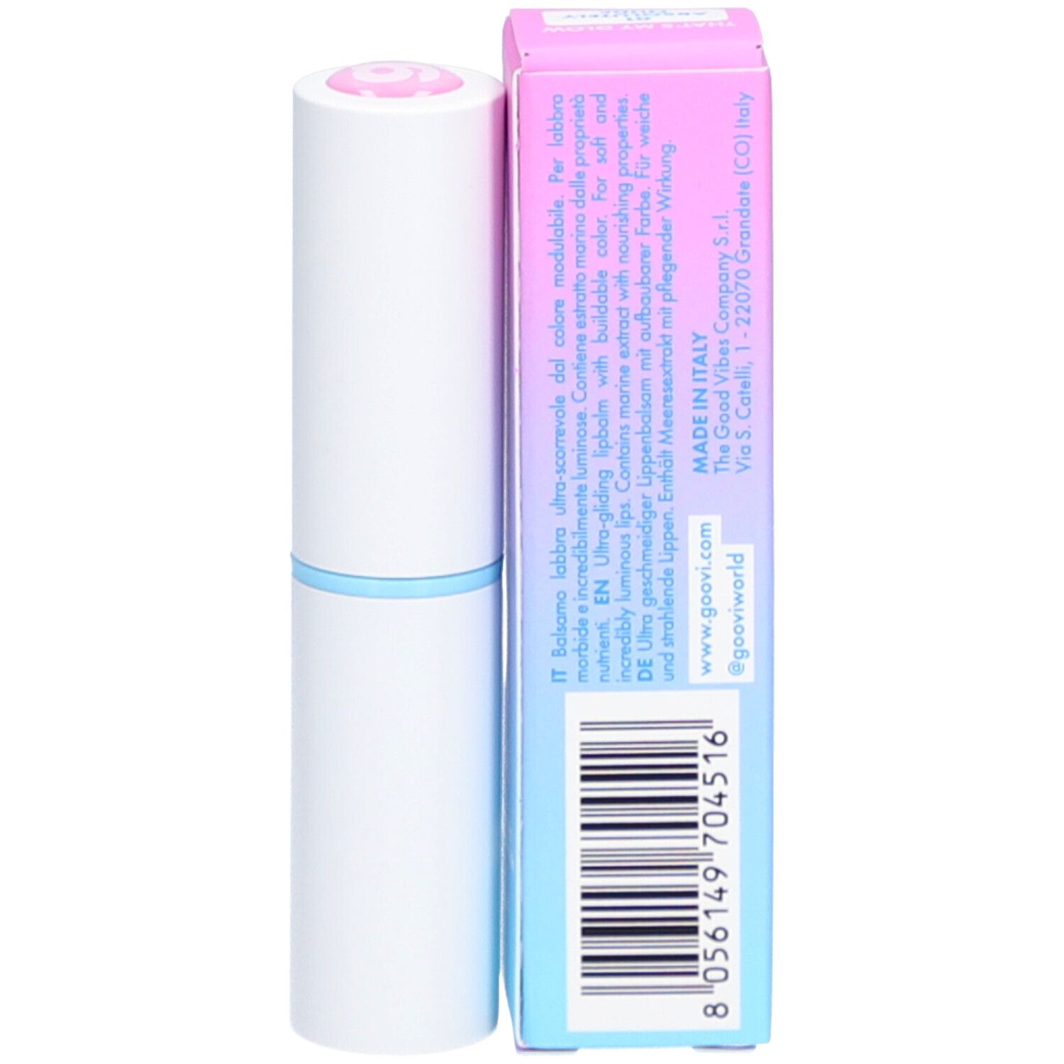 Bâton de baume à lèvres blanc avec anneau bleu clair. Dessus rose. Emballage avec code-barres et texte.