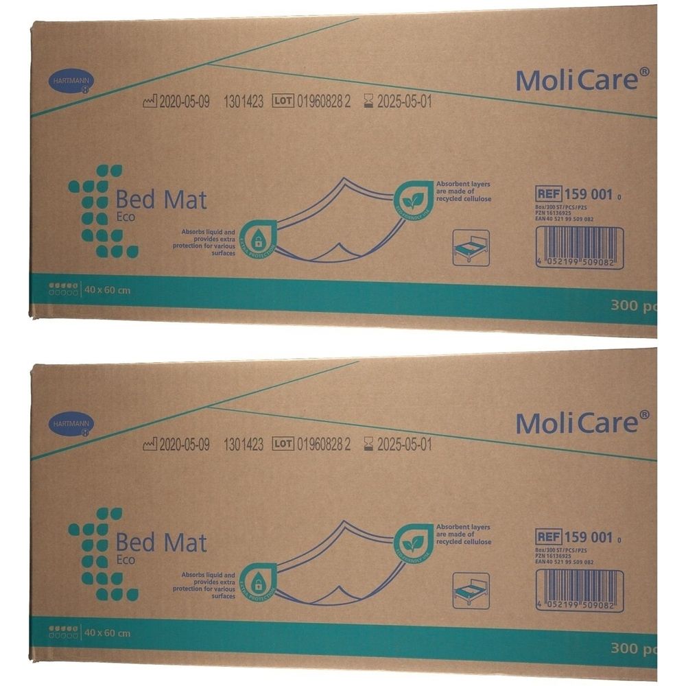 Zwei Kartons MoliCare® Bed Mat Eco. Aufdrucke: Bed Mat Eco, 40 x 60 cm, REF 159.001, 300 Stück.