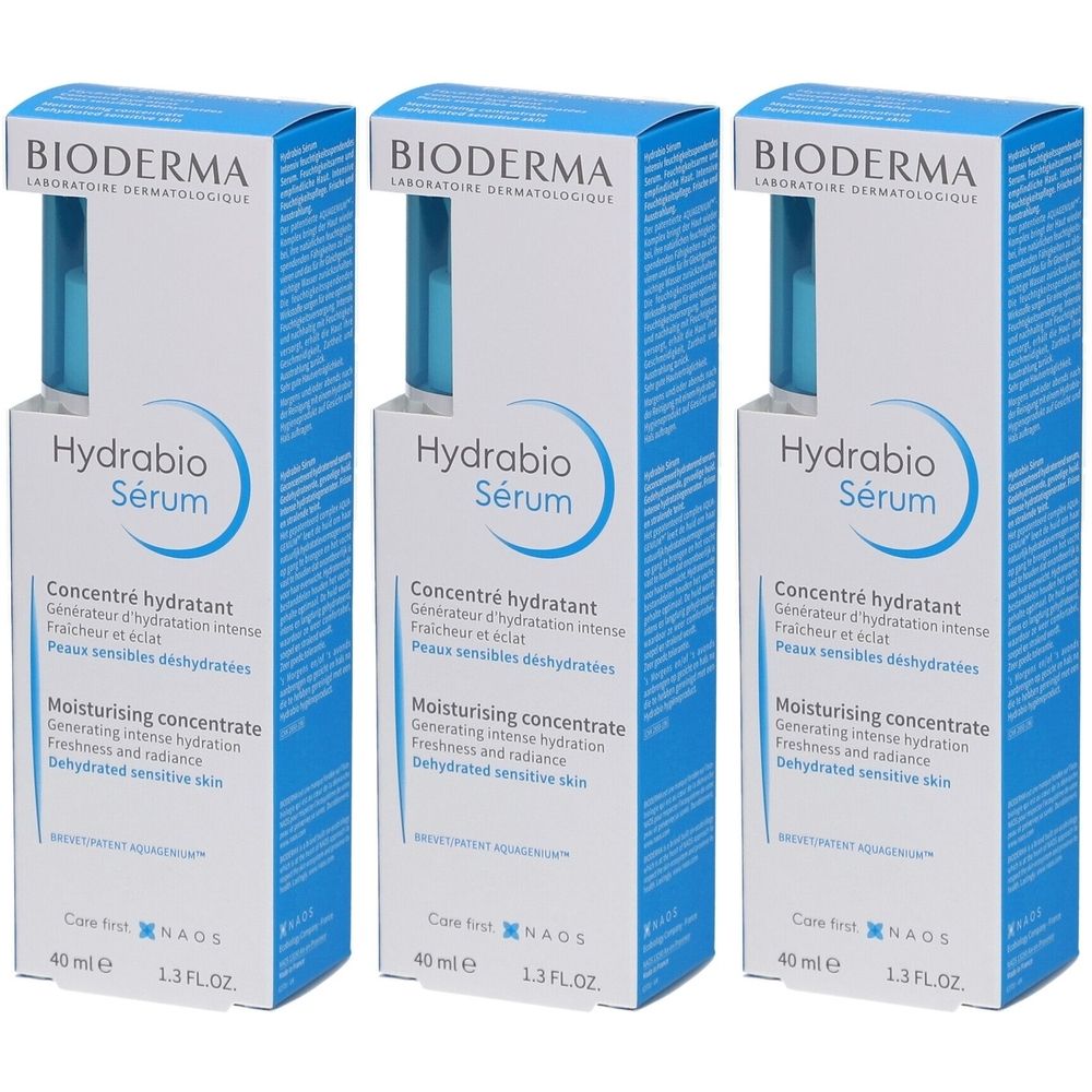 Drei Kartons BIODERMA Hydrabio Sérum. Weiße Verpackung mit blauem Deckel und Schriftzug. Enthält 40 ml.