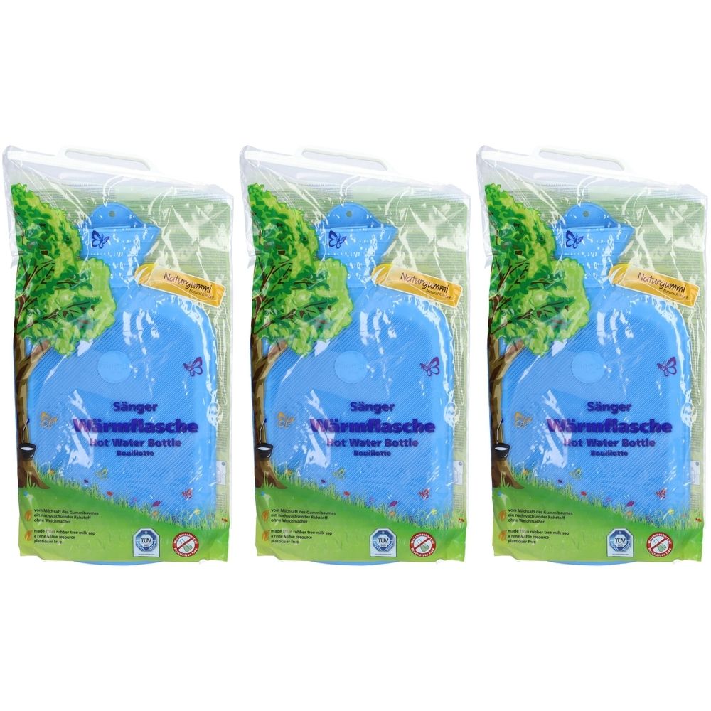 Trois bouillottes bleues dans un emballage plastique. Inscription : Saenger Wärmflasche, Hot Water Bottle. Avec certifications.