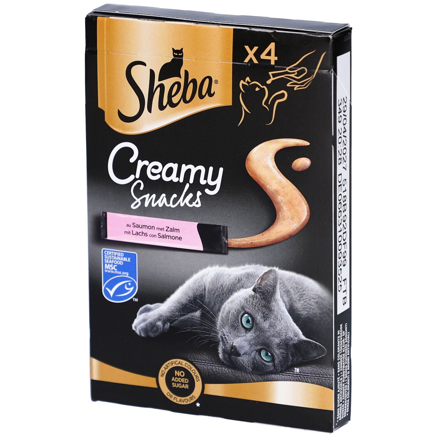 Schwarze Verpackung mit Sheba Creamy Snacks. Enthält 4 Beutel. Abbildung einer Katze und eines Snacks. Mit Lachs.