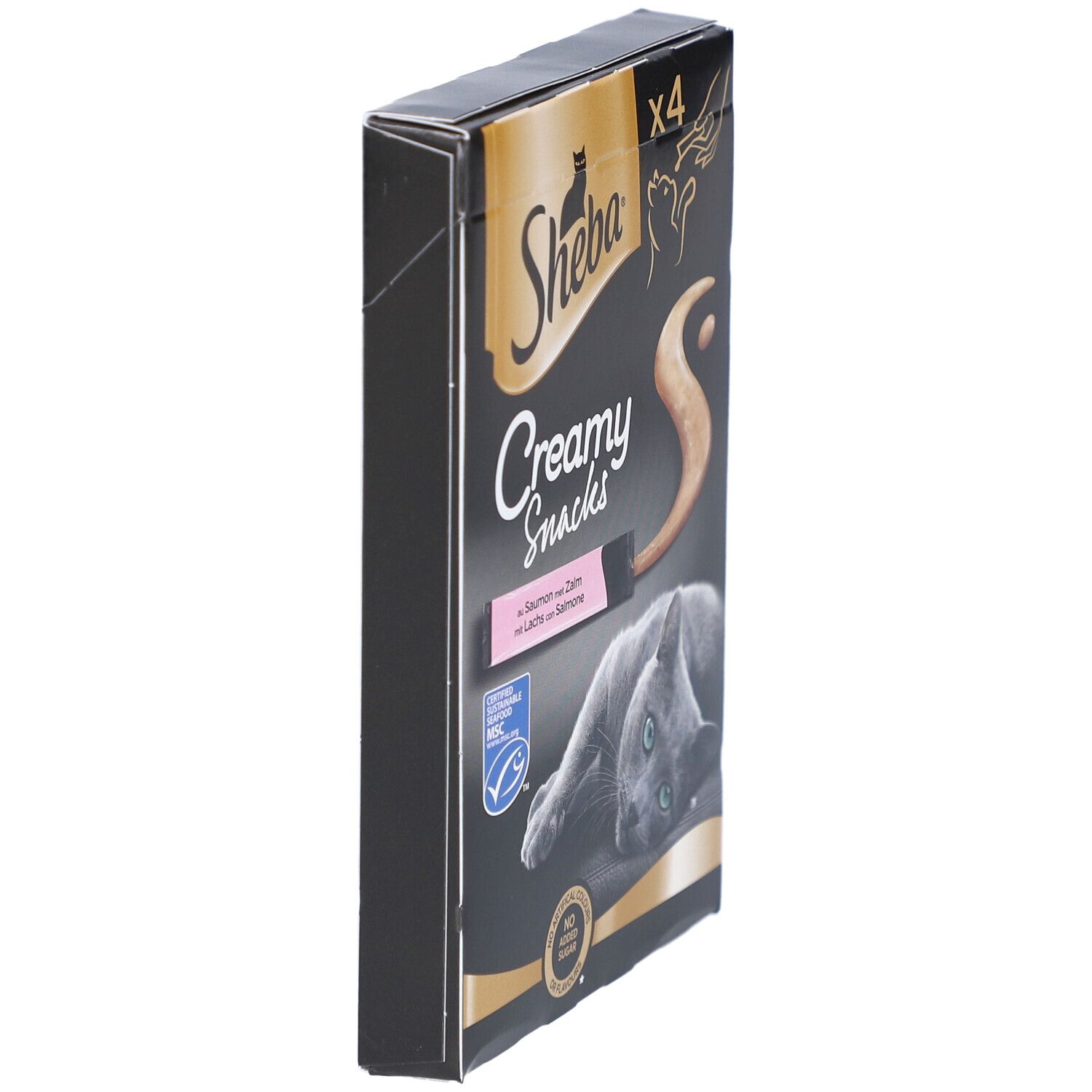 Schwarze Verpackung Sheba Creamy Snacks. Enthält 4 Beutel. Ansicht von der Seite. Goldene Akzente.