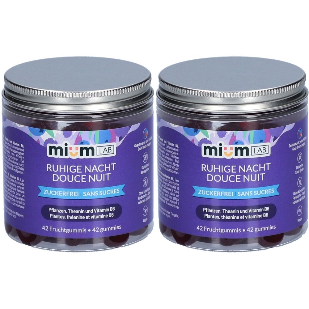 Deux pots de gummies. Inscription: mium LAB, Douce Nuit, Sans sucres. Couvercles argentés, étiquettes violettes.