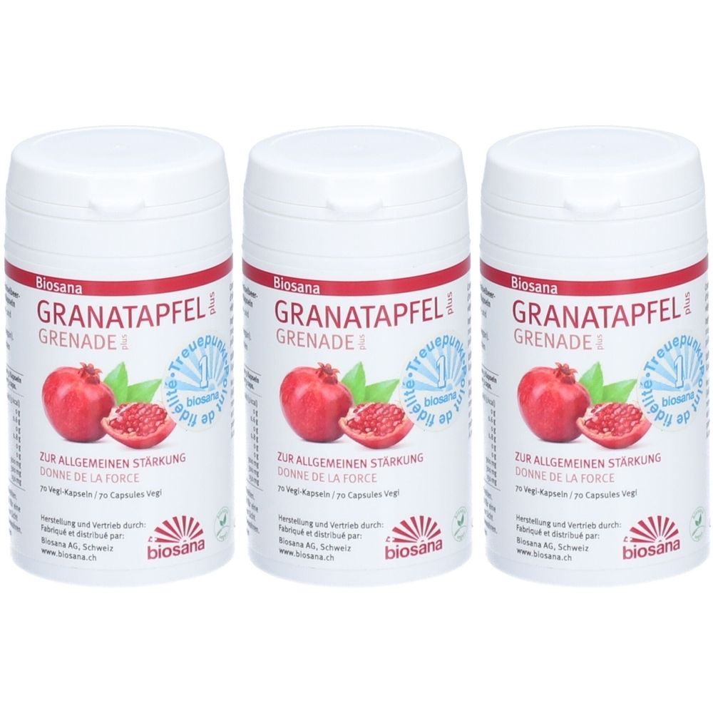 Drei weiße Flaschen mit Etiketten. Auf den Etiketten: Granatapfel-Illustration, Text "GRANATAPFEL", "ZUR ALLGEMEINEN STÄRKUNG" und "biosana".