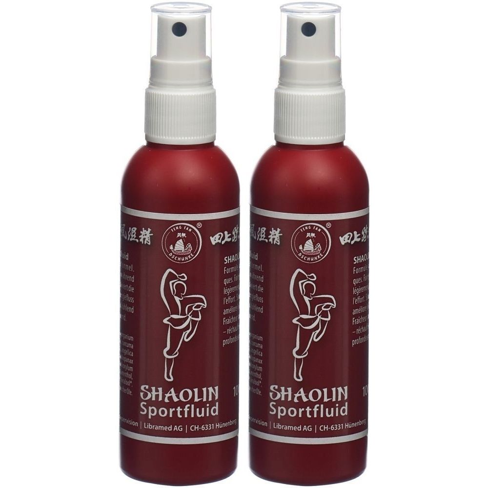 Zwei Flaschen SHAOLIN Sportfluid. Rote Flaschen mit weißem Sprühkopf. Aufdruck mit Logo und Schriftzug SHAOLIN Sportfluid.