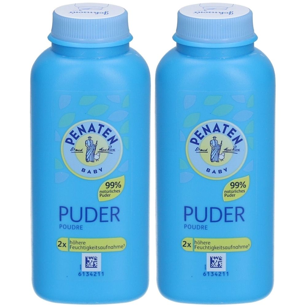 Zwei blaue Flaschen Penaten-Puder. Aufschrift: Penaten Baby, Puder, 99% natürliches Puder, 2x höhere Feuchtigkeitsaufnahme.
