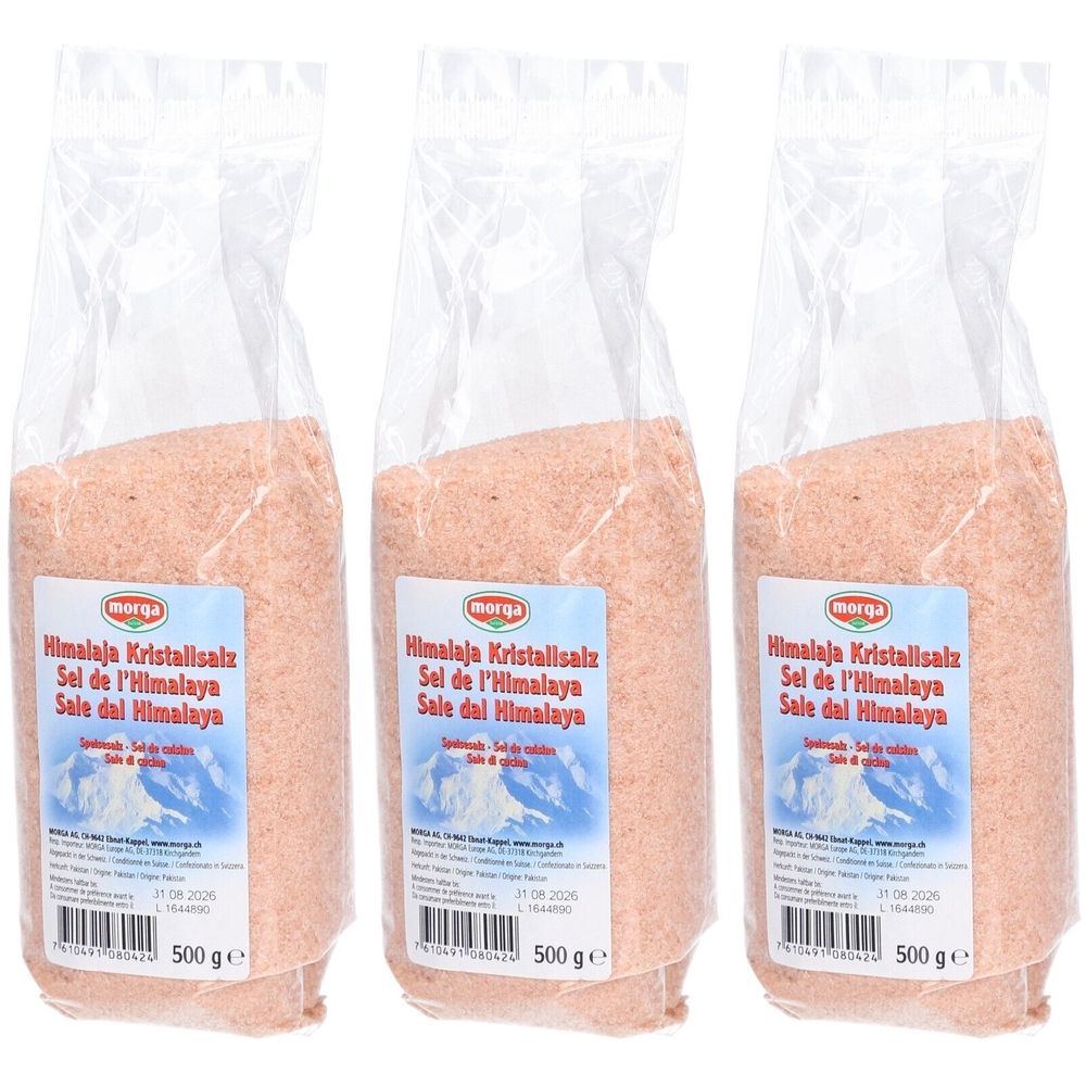 Drei Beutel Himalaya-Kristallsalz. Klare Plastikverpackung. Aufdruck mit Produktname, Marke und 500 g.