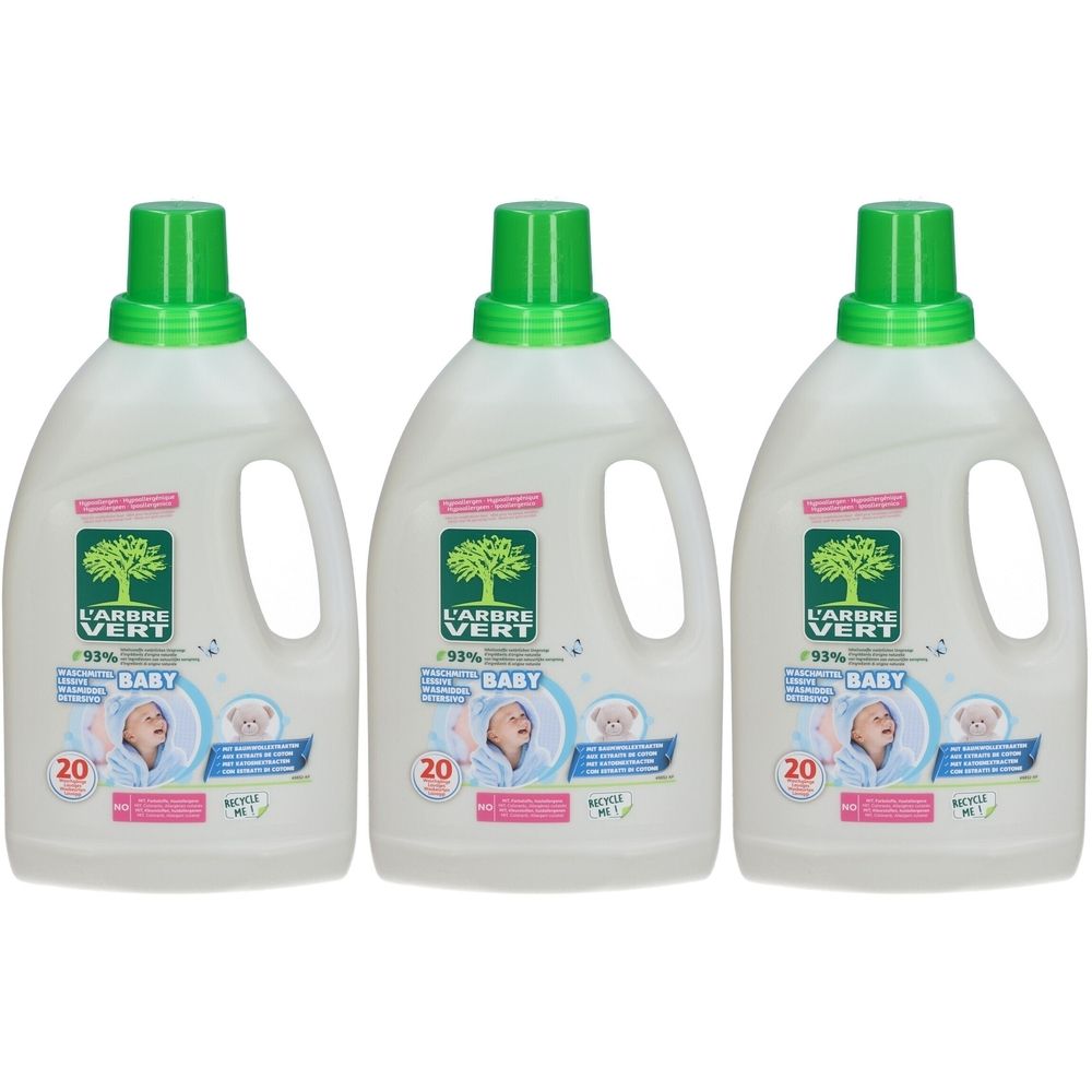 Trois bouteilles de lessive bébé L'ARBRE VERT. Bouteilles blanches avec bouchon vert. Impression avec motif bébé et logo.