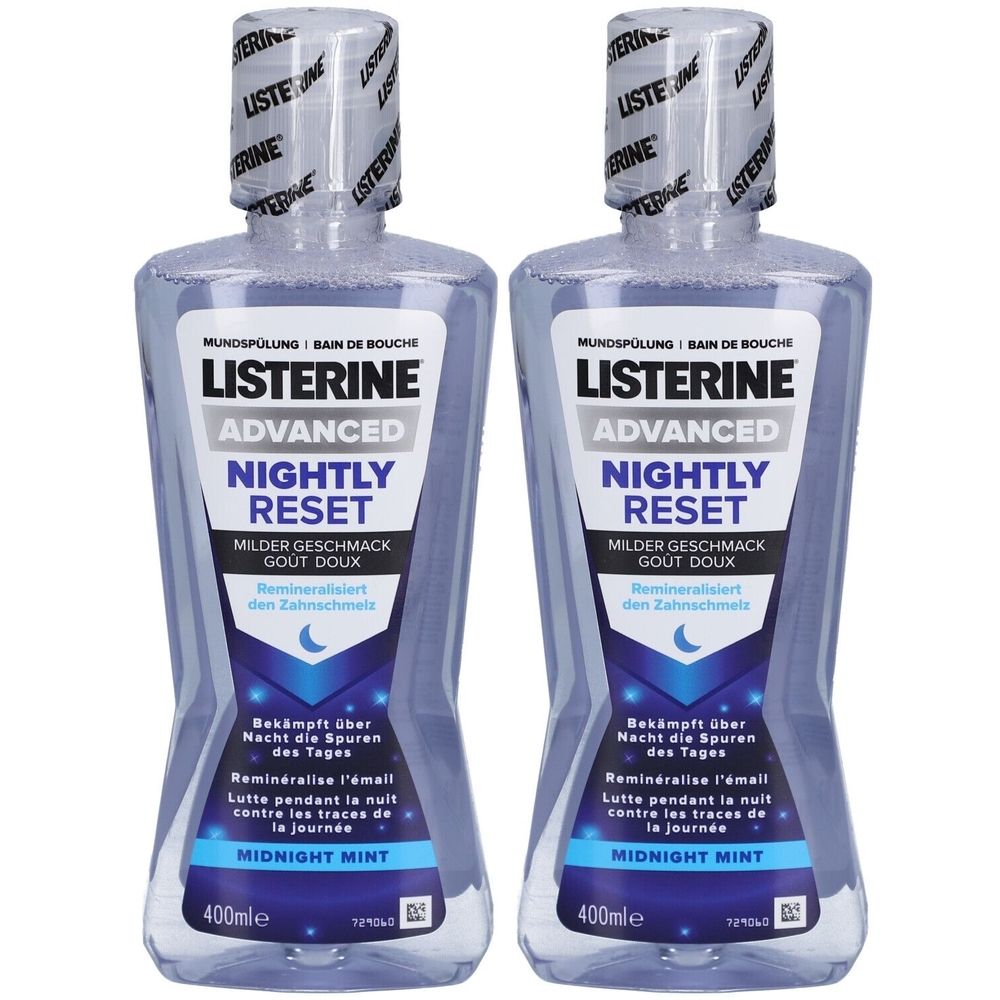 Zwei Flaschen Mundspülung. Aufschrift: Listerine Advanced Nightly Reset. Farbe: Blau. Mit 400ml Inhalt.