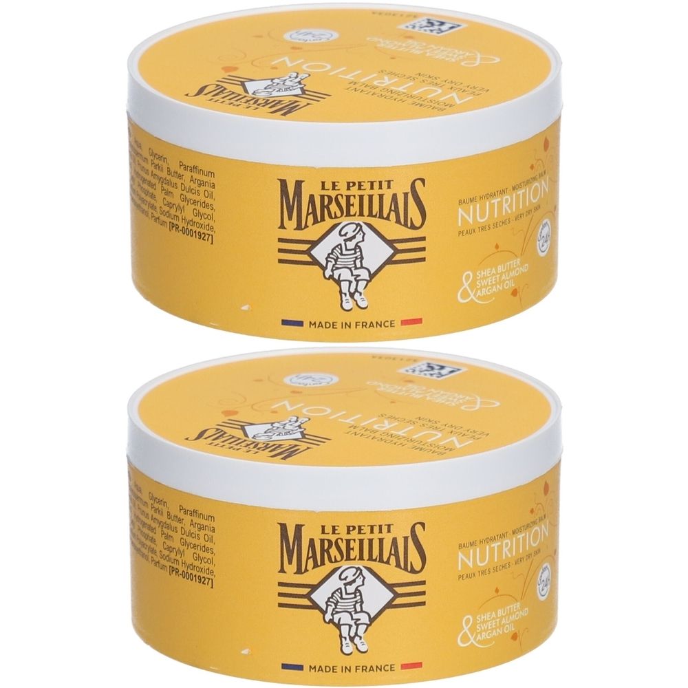 Zwei runde Dosen. Aufschrift: LE PETIT MARSEILLAIS, Nutrition. Gelber Deckel, weißer Rand. Hergestellt in Frankreich.