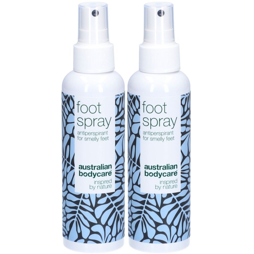 Deux flacons vaporisateurs blancs avec motif bleu. Inscription : 'foot spray' et 'australian bodycare'.