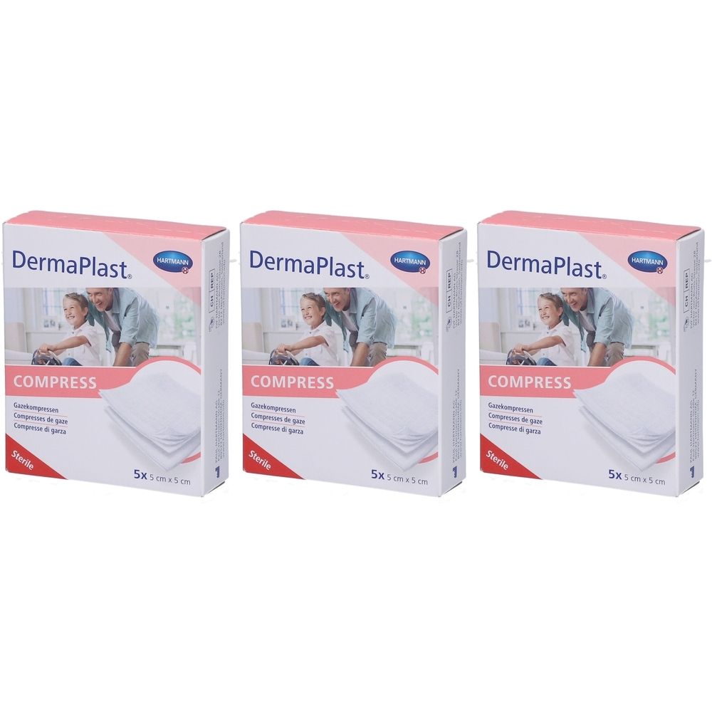 Drei Packungen Dermaplast Kompressen. Aufdruck: Compress, 5 x 5 cm, steril.