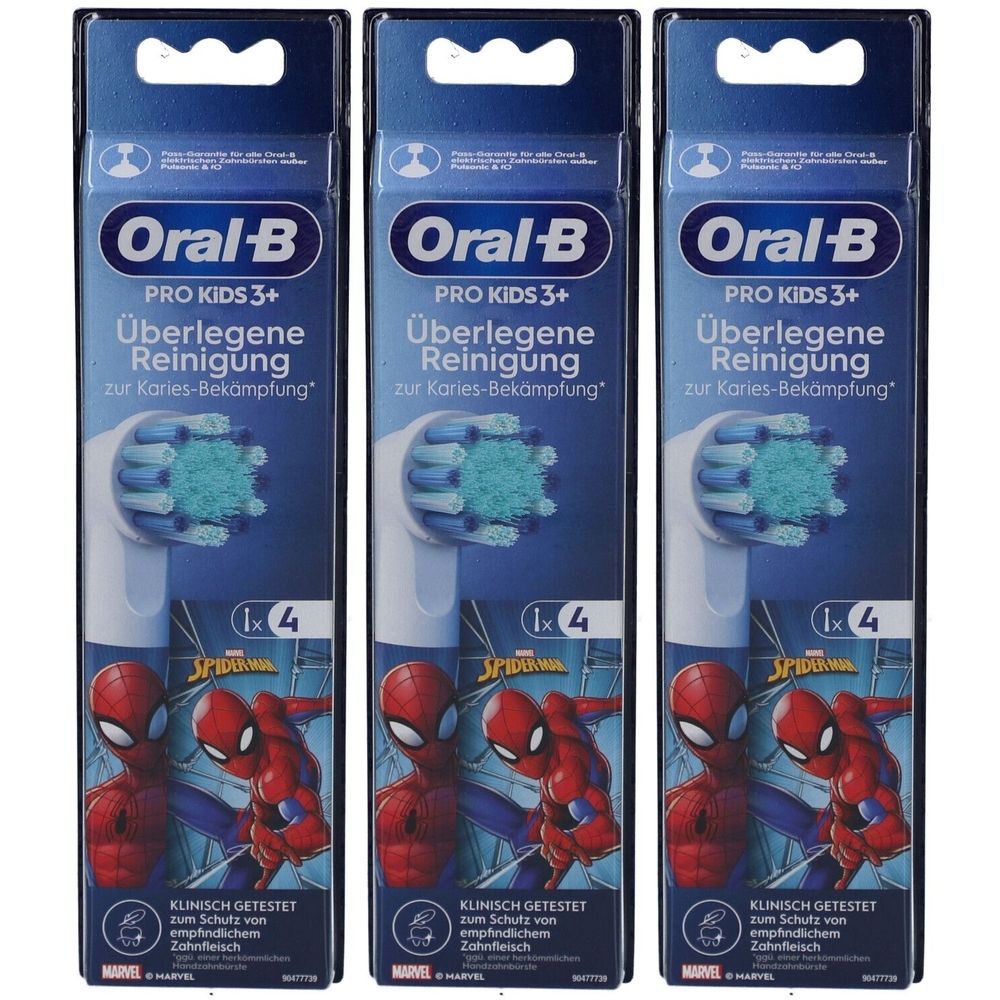 Trois paquets de têtes de brosse Oral-B Pro Kids 3+. Design Spiderman. Soies bleues et blanches. Emballage avec informations produit.