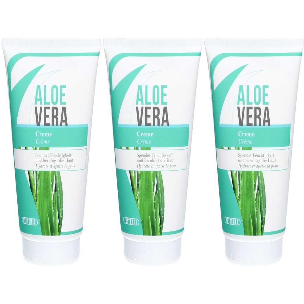 Drei Tuben Aloe Vera Creme. Weiße Tuben mit grüner Schrift und Aloe Vera-Blatt-Illustration. Text: Spendet Feuchtigkeit.