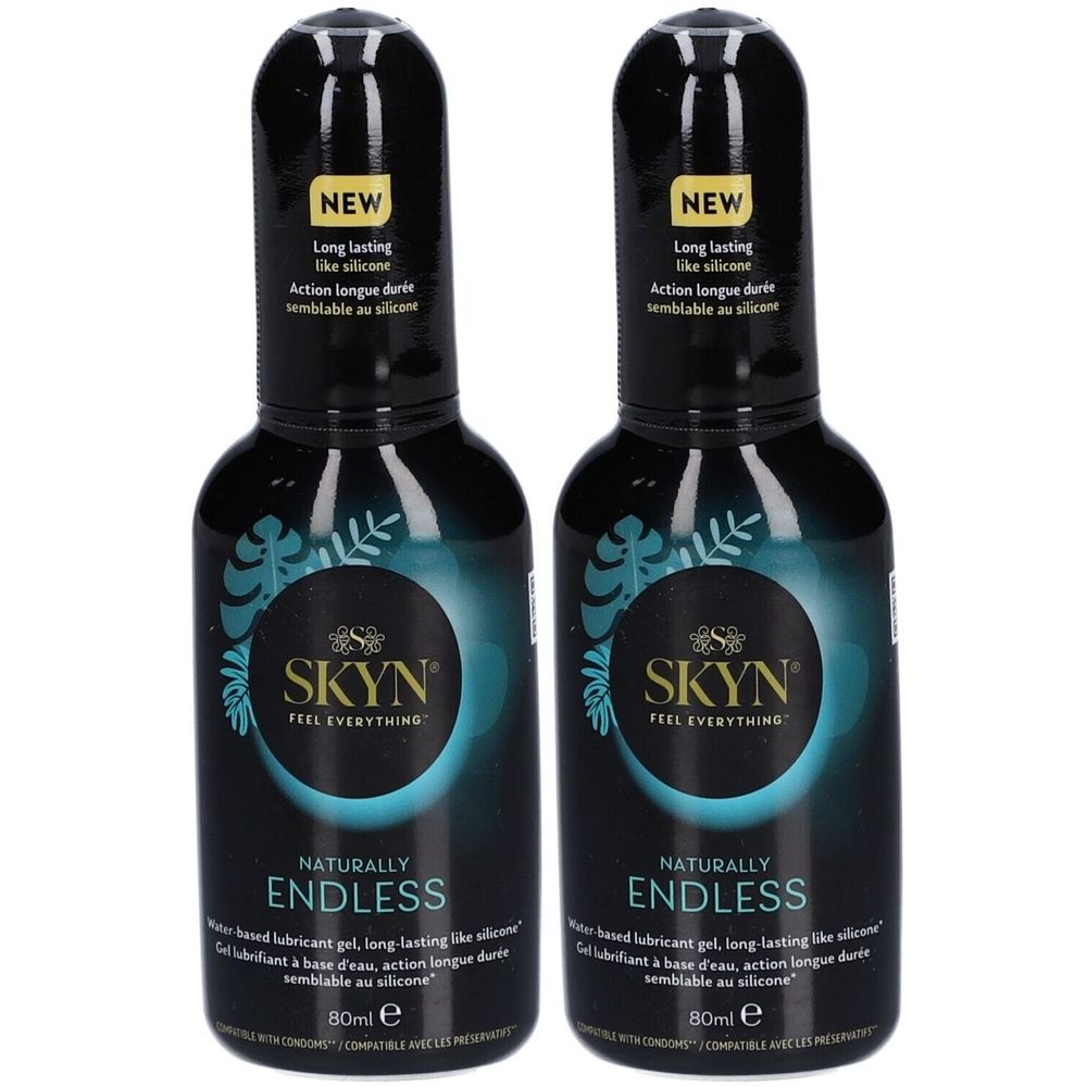 Zwei Flaschen SKYN Gel. Schwarze Flaschen mit blauer und weißer Beschriftung. Aufschrift: NATURALLY ENDLESS, 80ml.