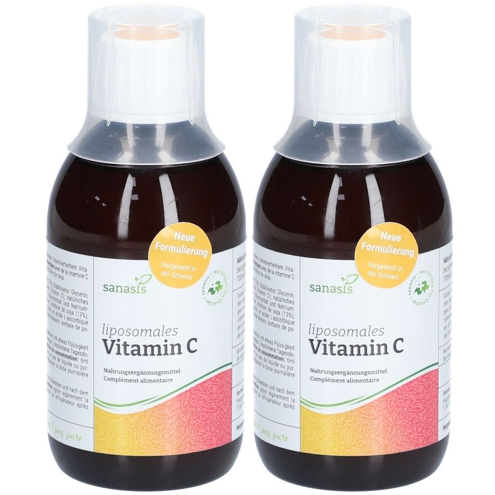 Zwei Flaschen mit brauner Flüssigkeit. Aufschrift: liposomes Vitamin C. Gelbes Etikett mit Text. Weiße Kappe.