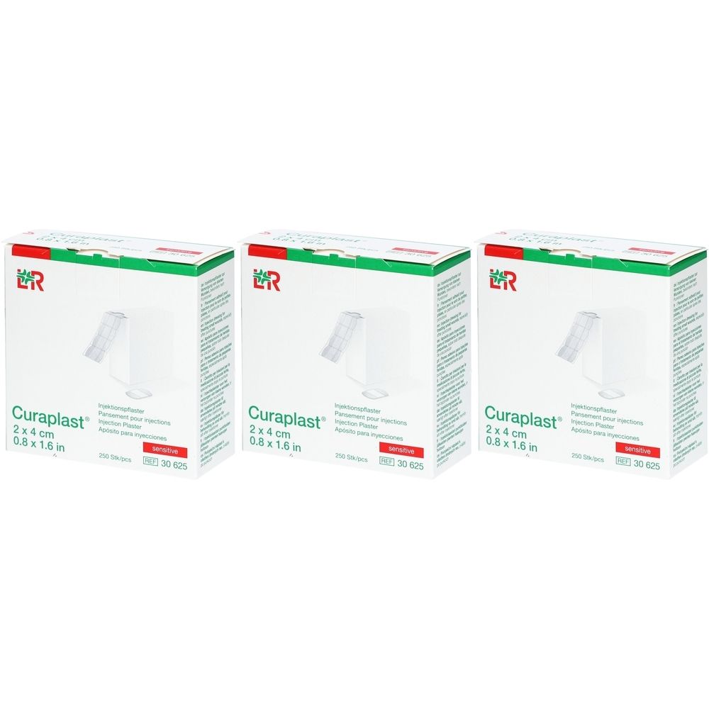 Trois boîtes de pansements injectables Curaplast sensitiv. Boîtes blanches avec des accents verts. Impression : marque, taille 2x4 cm.