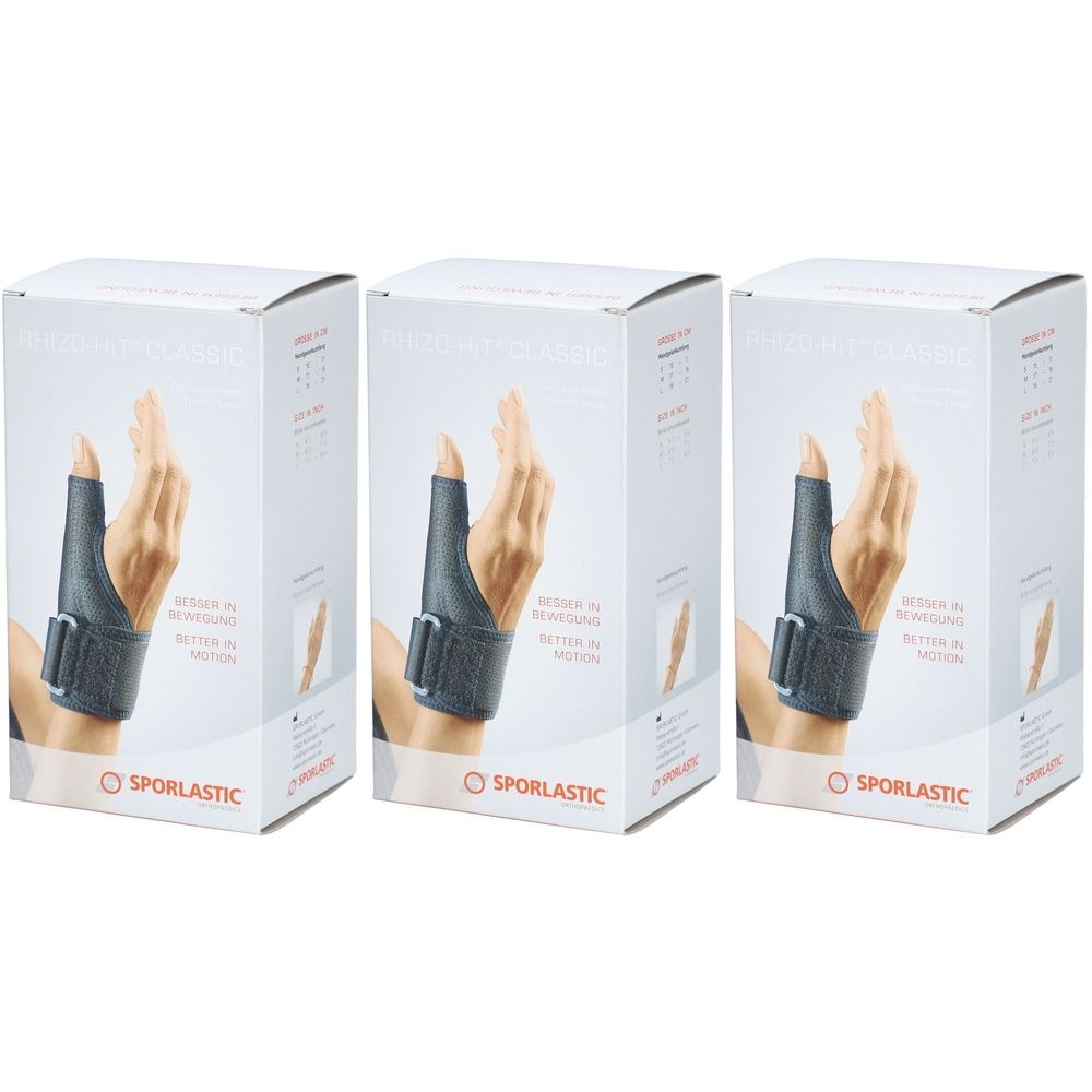 Drei Schachteln SPORLASTIC Rhizo Hit Classic. Jede zeigt eine Hand mit Daumenorthese. Schwarze Bandage, Klettverschluss, weißer Karton.