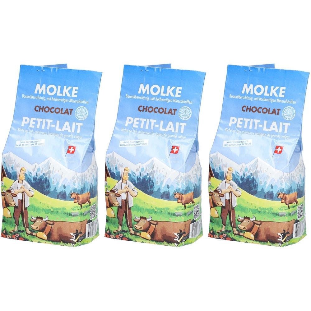 Drei Beutel mit "MOLKE CHOCOLAT PETIT-LAIT"-Aufdruck. Schweizer Flagge und Berglandschaft. Abbildung von Kuh und Bauer.