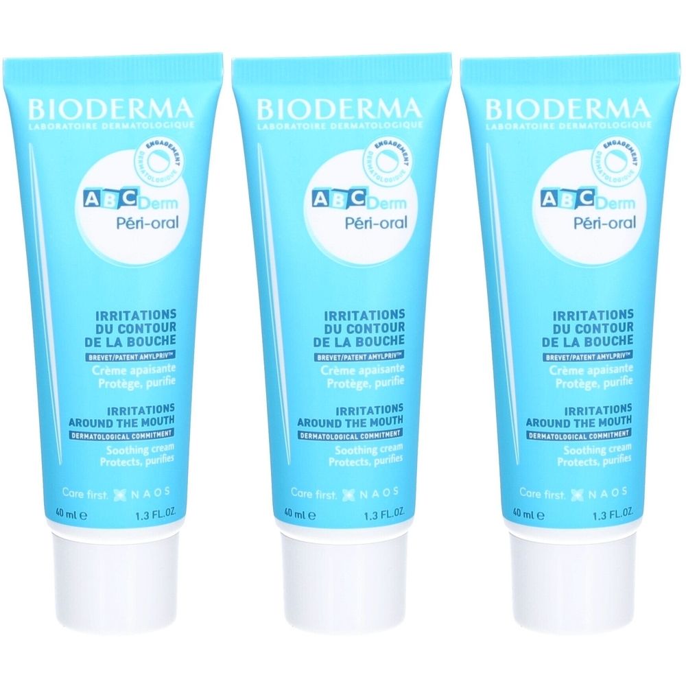 Drei Tuben Creme. Hellblaue Tuben mit weißem Deckel. Aufschrift: BIODERMA, ABC Derm Péri-oral, Irritationen um den Mund. 40 ml.
