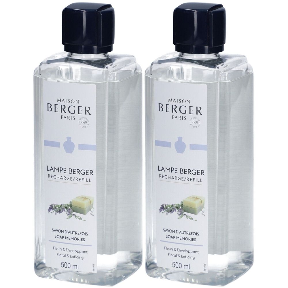 Deux flacons rectangulaires avec bouchon noir. L'étiquette indique "MAISON BERGER PARIS", "LAMPE BERGER RECHARGE/REFILL" et "SAVON D'AUTREFOIS".