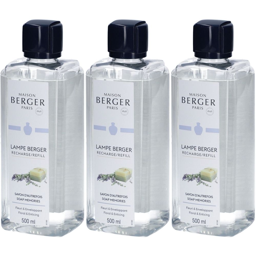 Trois flacons avec bouchon noir. Inscription: Maison Berger Paris, Lampe Berger Recharge/Refill, Savon d'Autrefois, 500 ml.