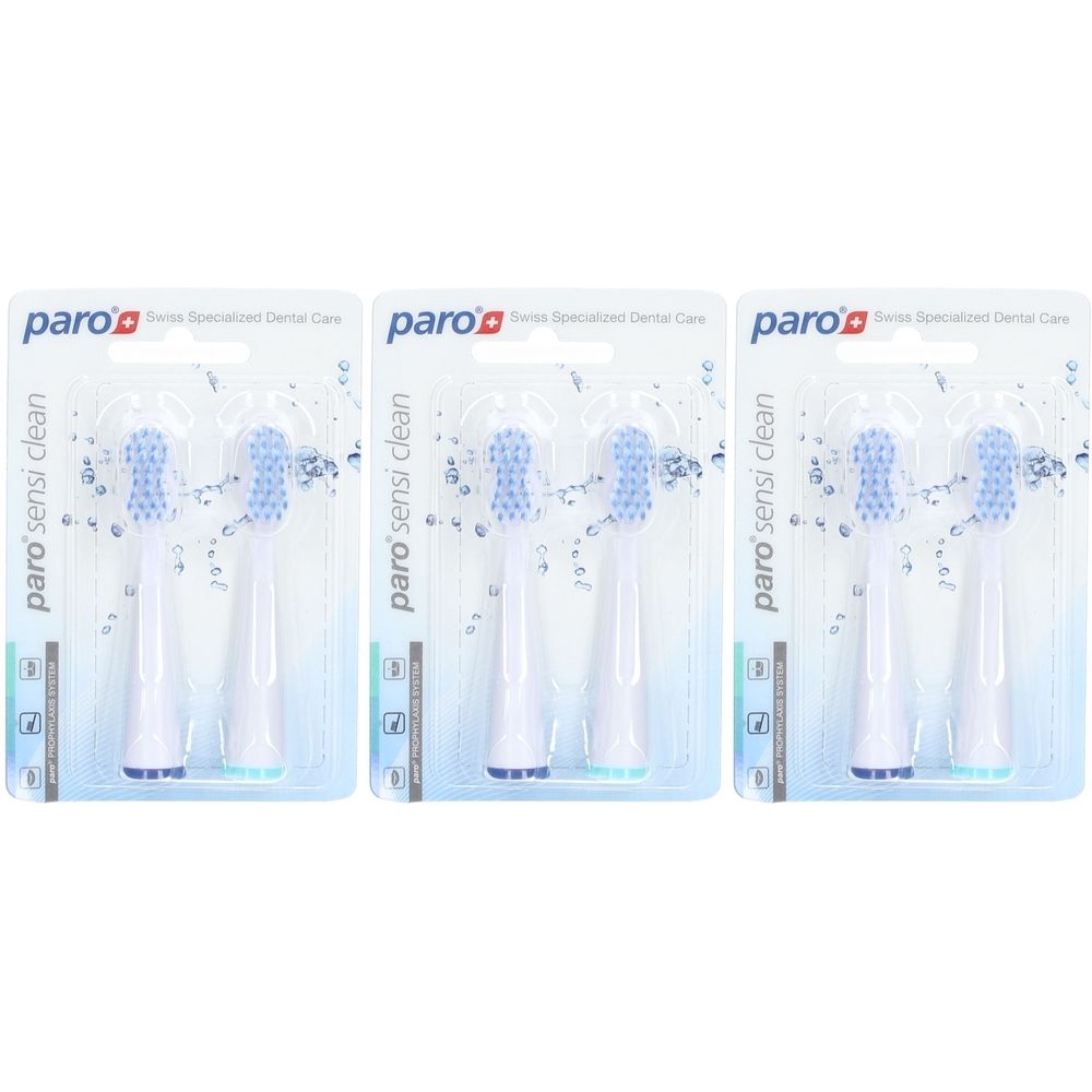 Drei Packungen paro® Sensi Clean Ersatz-Zahnbürstenköpfe. Jede Packung enthält zwei Bürstenköpfe. Blaue Borsten, weißer Griff.