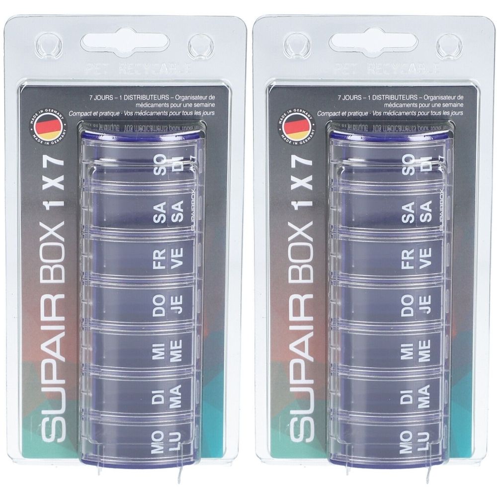 Zwei blaue Wochen-Tablettenspender SUPAIRBOX 1x7 in Blisterverpackung. Jeder Spender hat 7 Fächer mit Wochentagen.