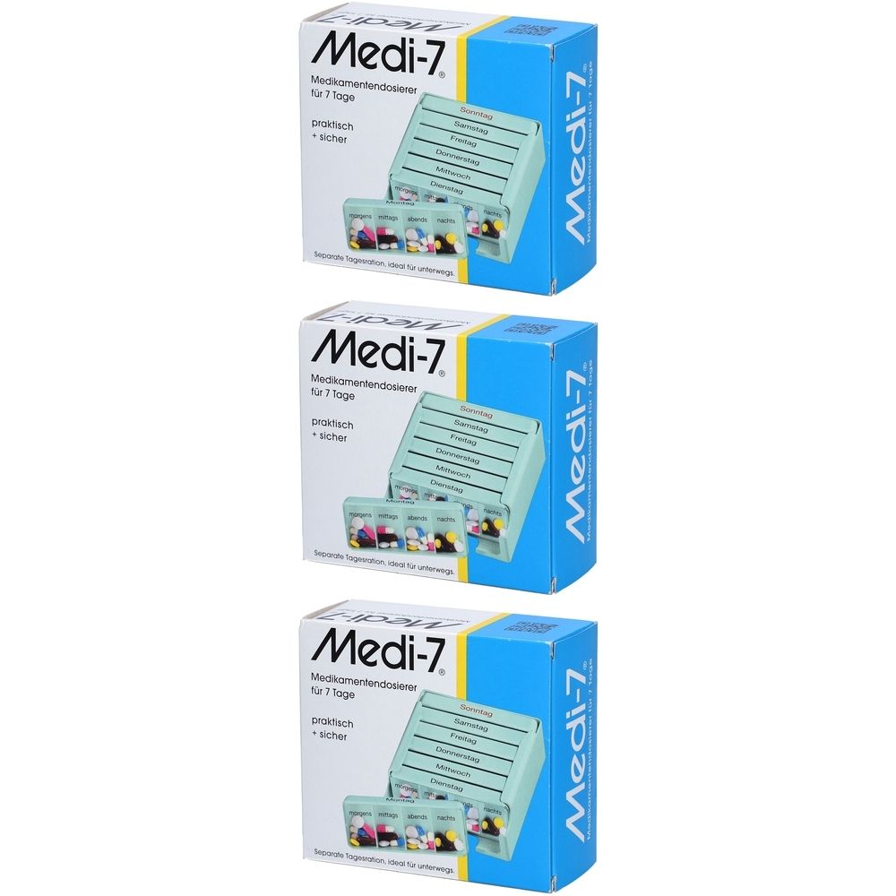 Trois boîtes de piluliers Medi-7. Chaque boîte montre un pilulier vert et de petits conteneurs de pilules. Emballage bleu et blanc.